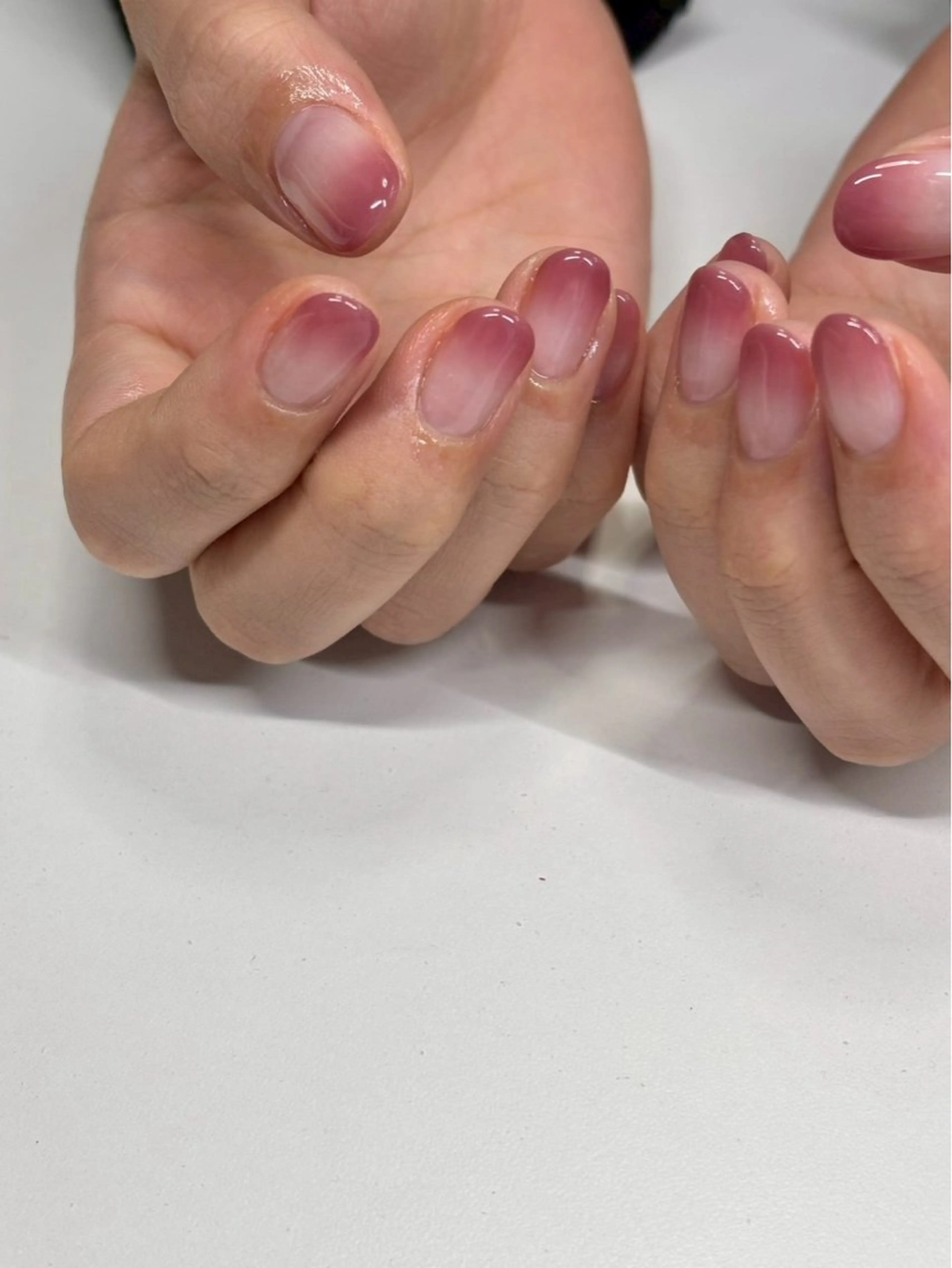 ネイル グラデーション ピンク シンプルネイル ハンドネイル iconail 下北沢 NONのネイルデザイン