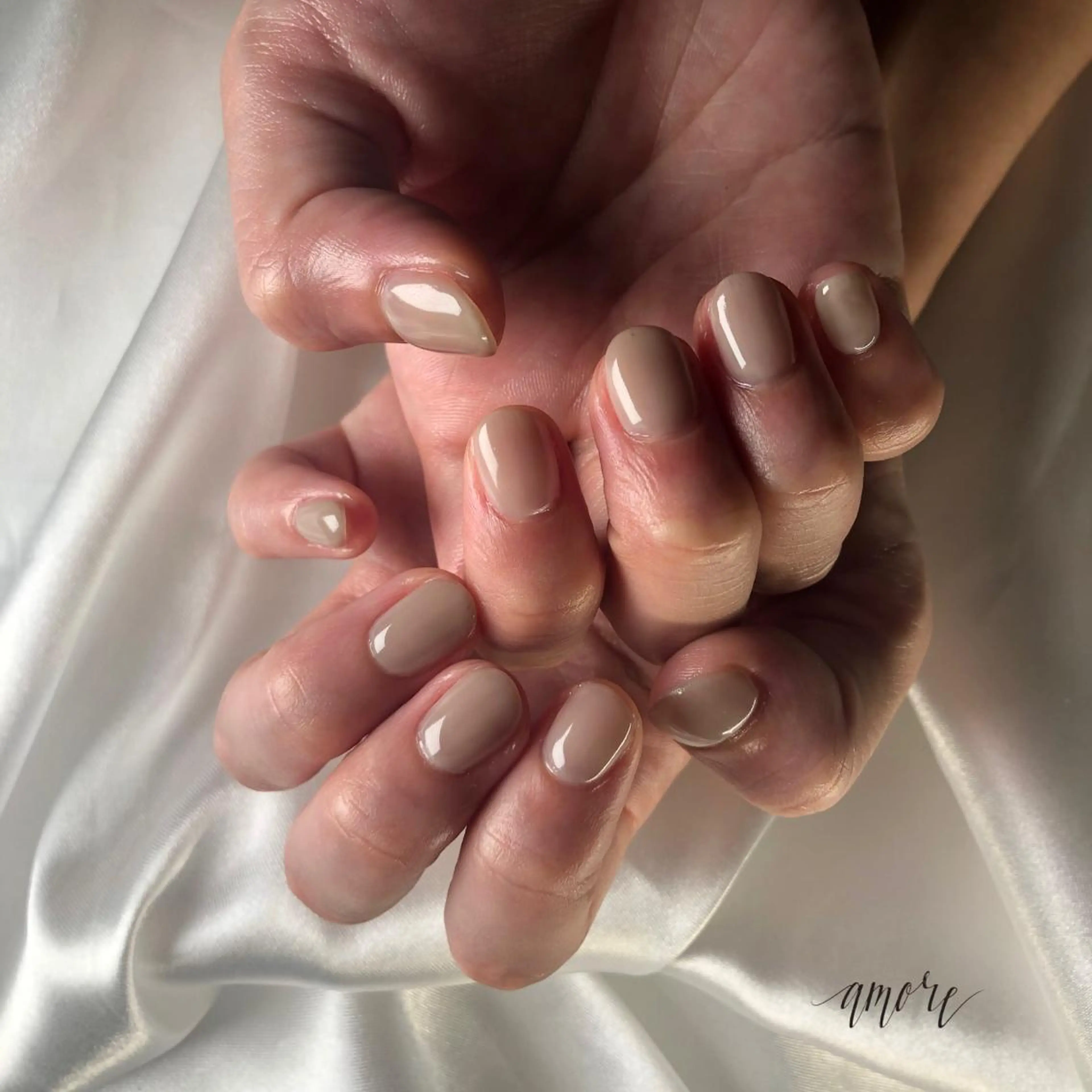 ネイル ジェルネイル 氷ネイル・うるうるネイル マグネットネイル ミラーネイル ニュアンスネイル You kyehwaのネイルデザイン