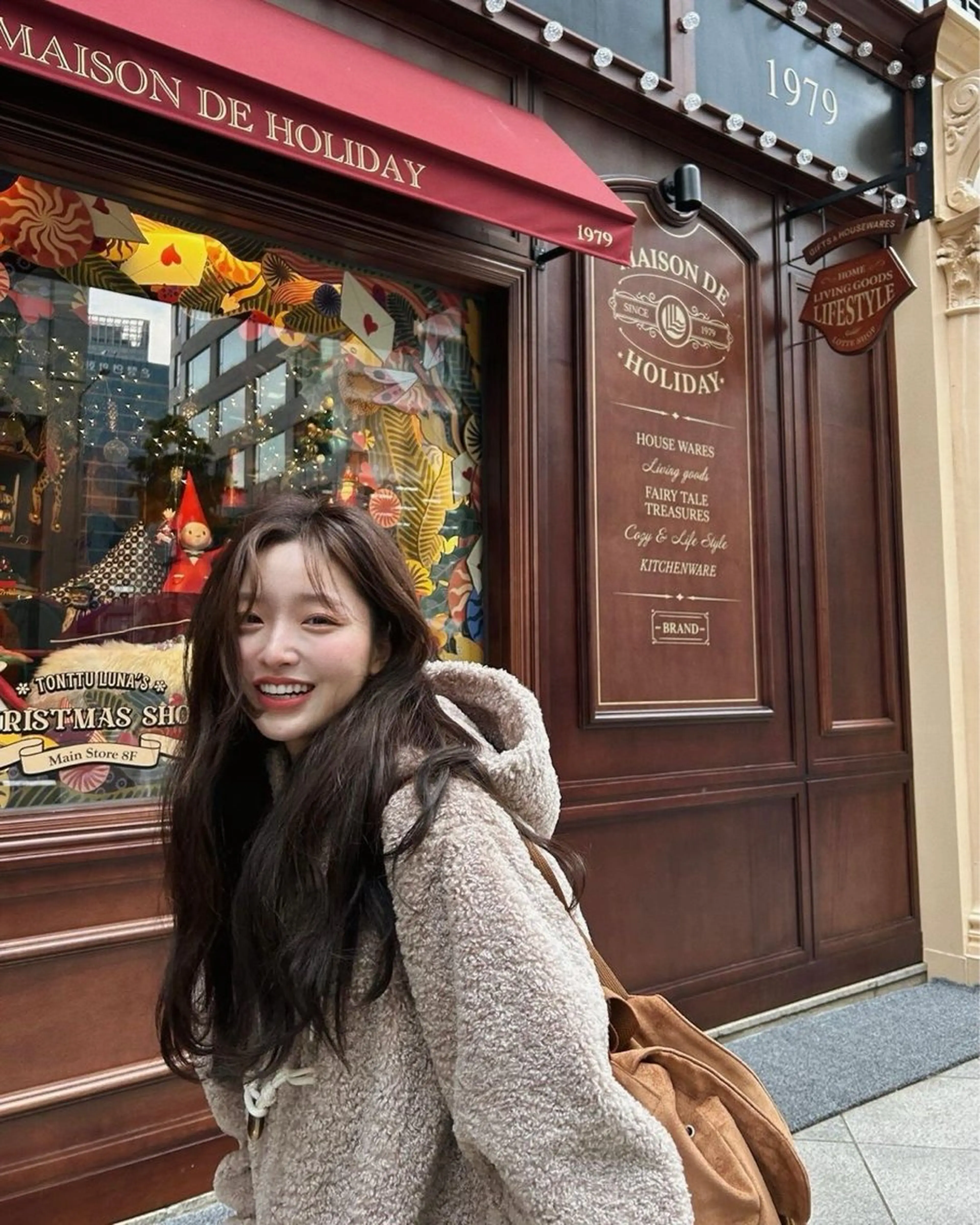 ロング カラー カット ヘアカラー トリートメント 莉乃/縮毛矯正/髪質 改善/艶カラーのヘアスタイル