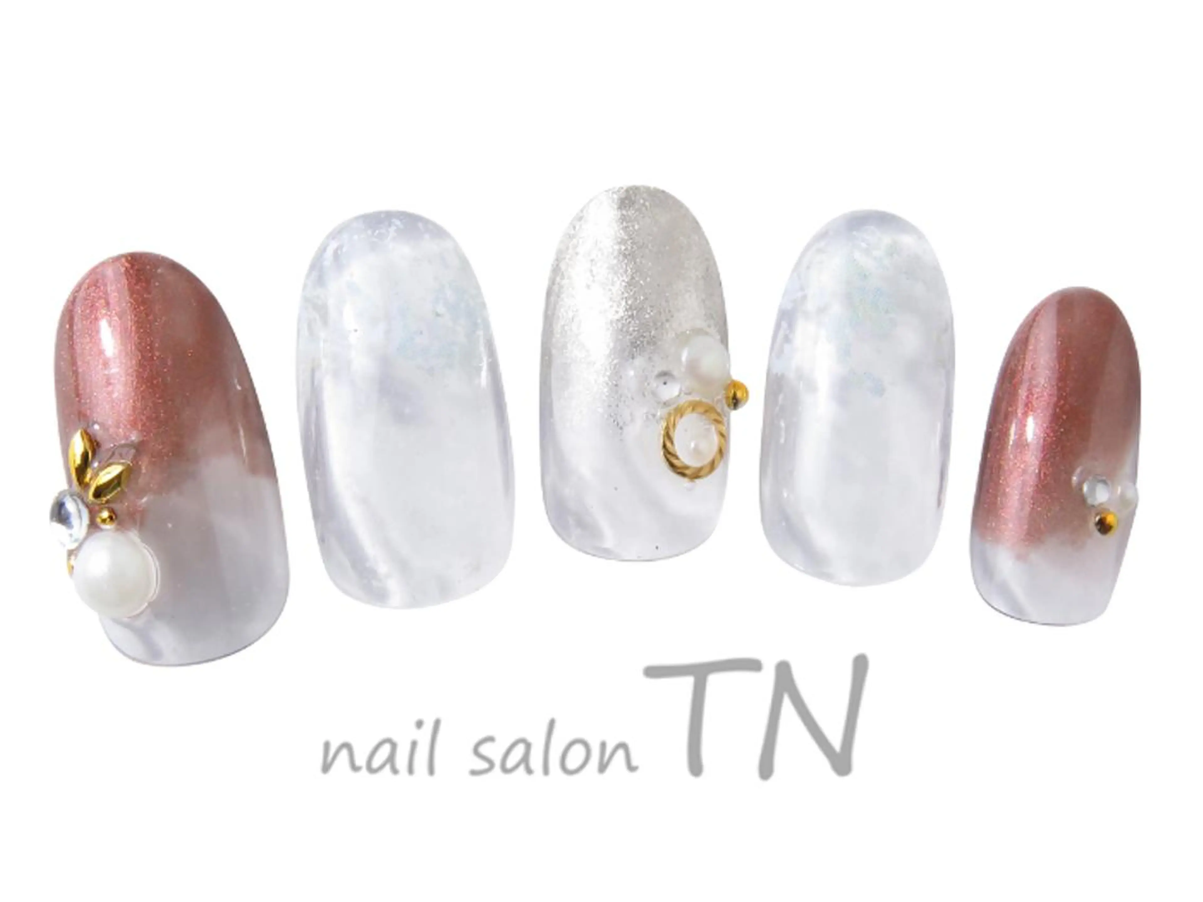 ネイル 寺嶋 ひなのネイルデザイン