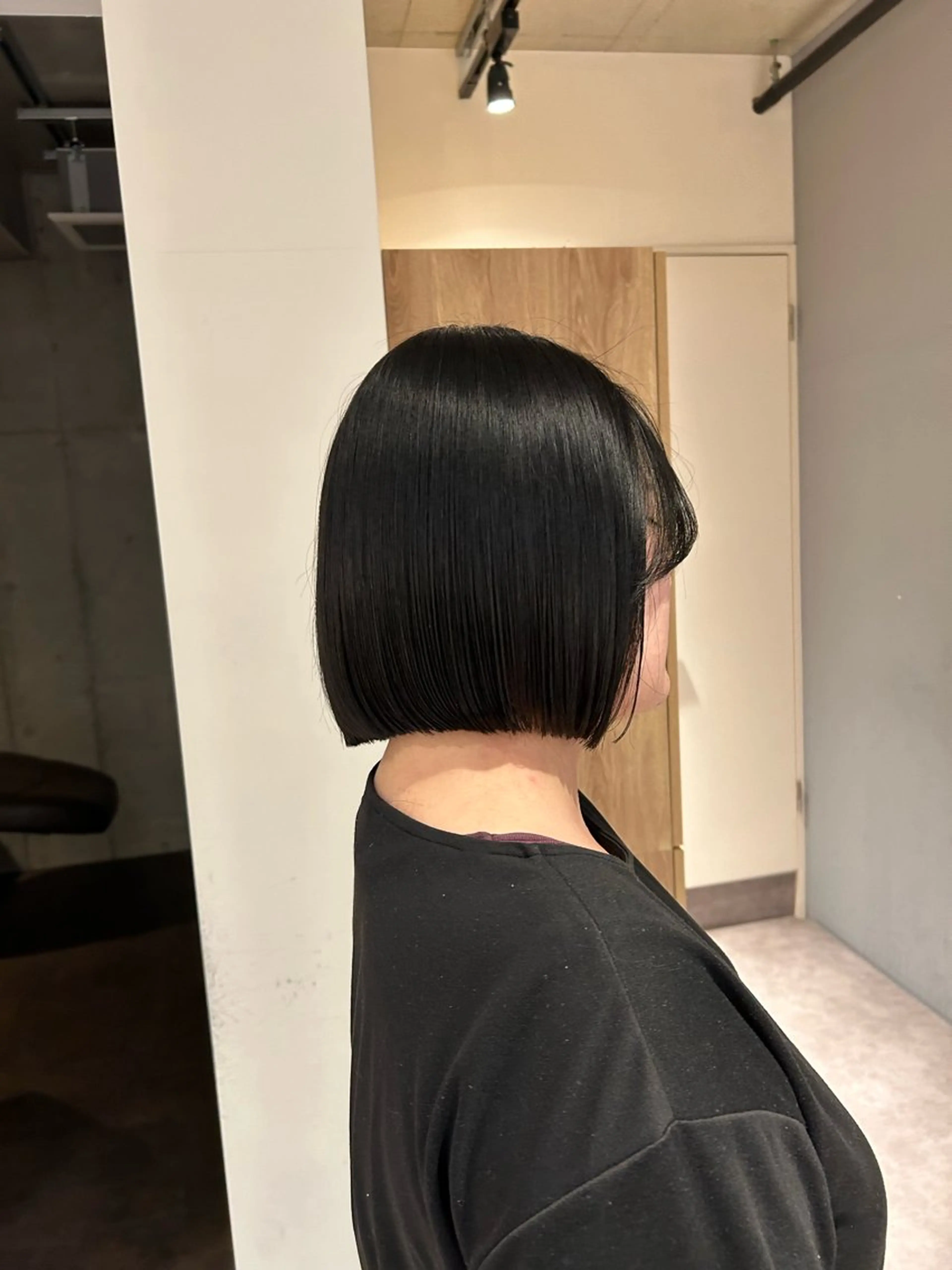 ショート ボブ かきあげバング レイヤーカット 葉月/ボブ/ 透明感カラー／中目黒のヘアスタイル