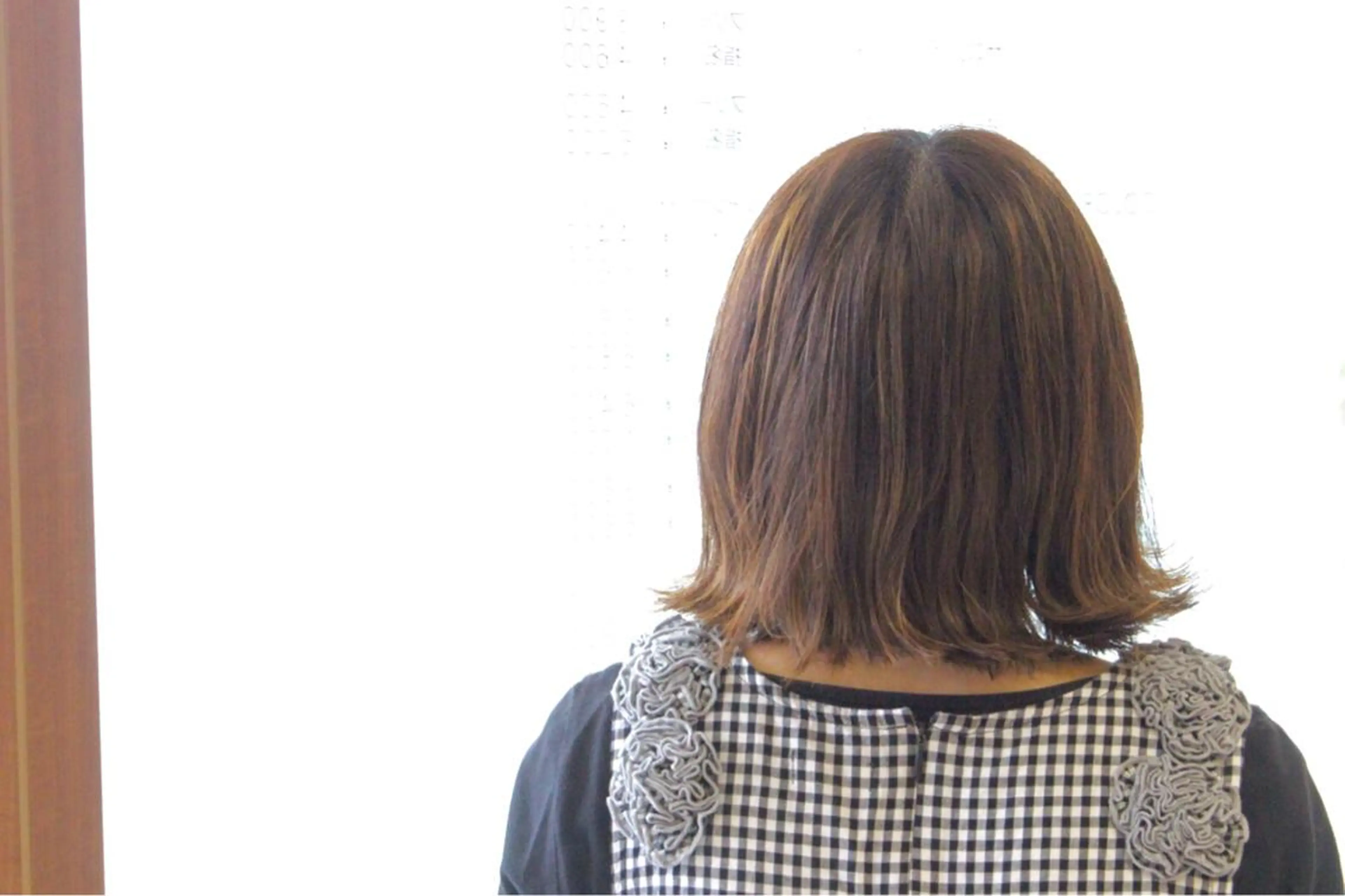 ショート カラー 外ハネヘア 西 めぐみのヘアスタイル