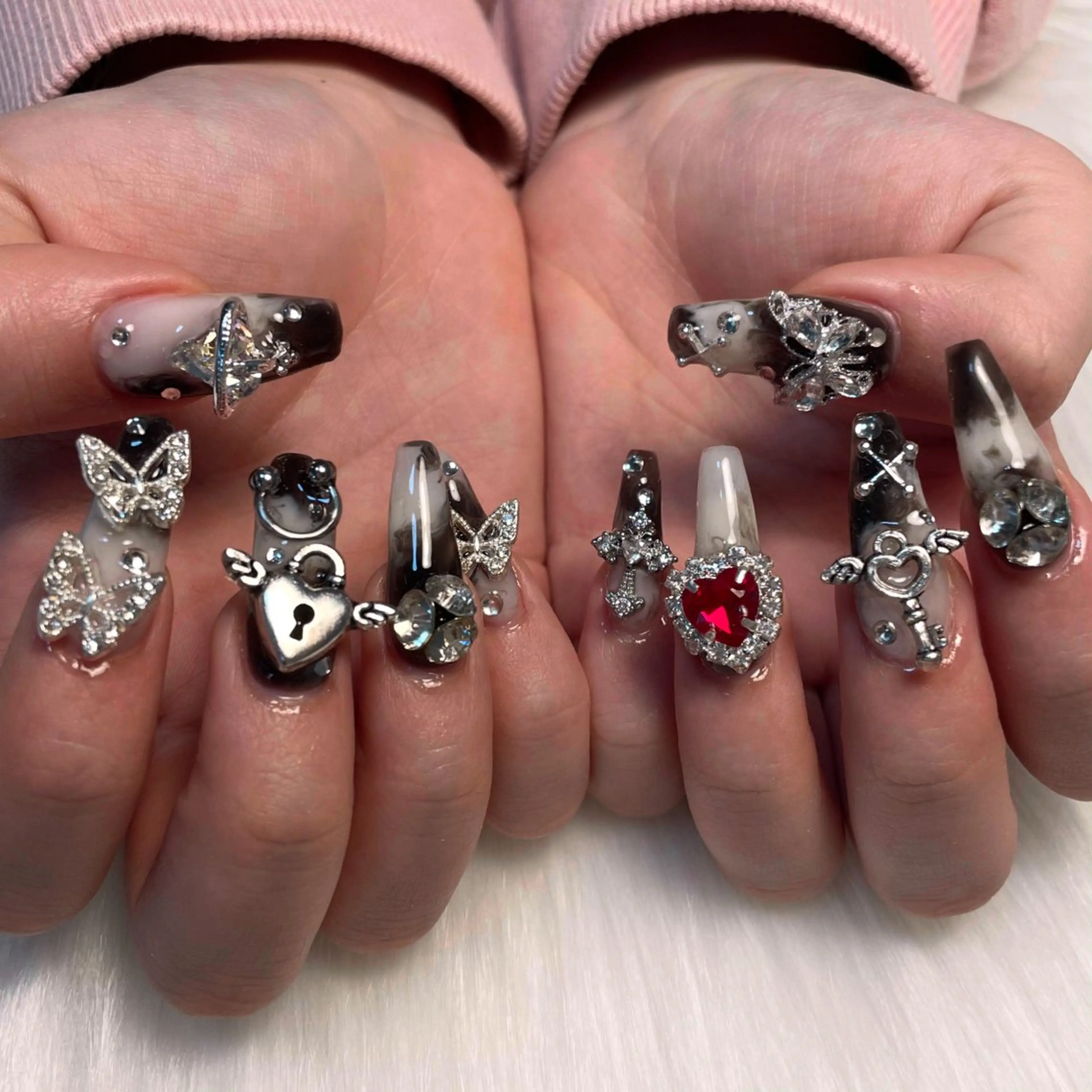 ネイル ハンドネイル adorable 〈Kurumi〉のネイルデザイン