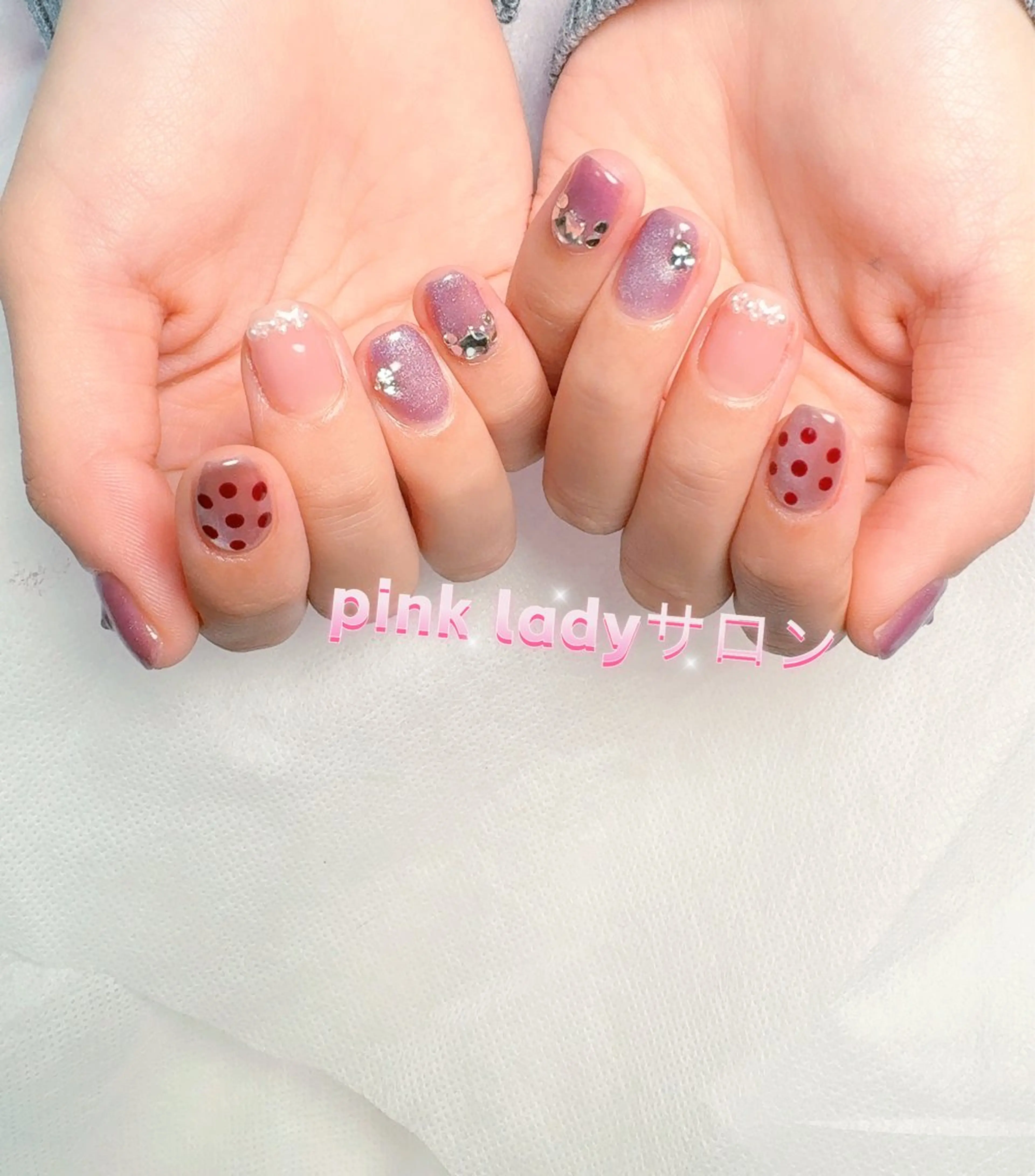 ネイル pink ladyサロン所属・べ にのネイルデザイン