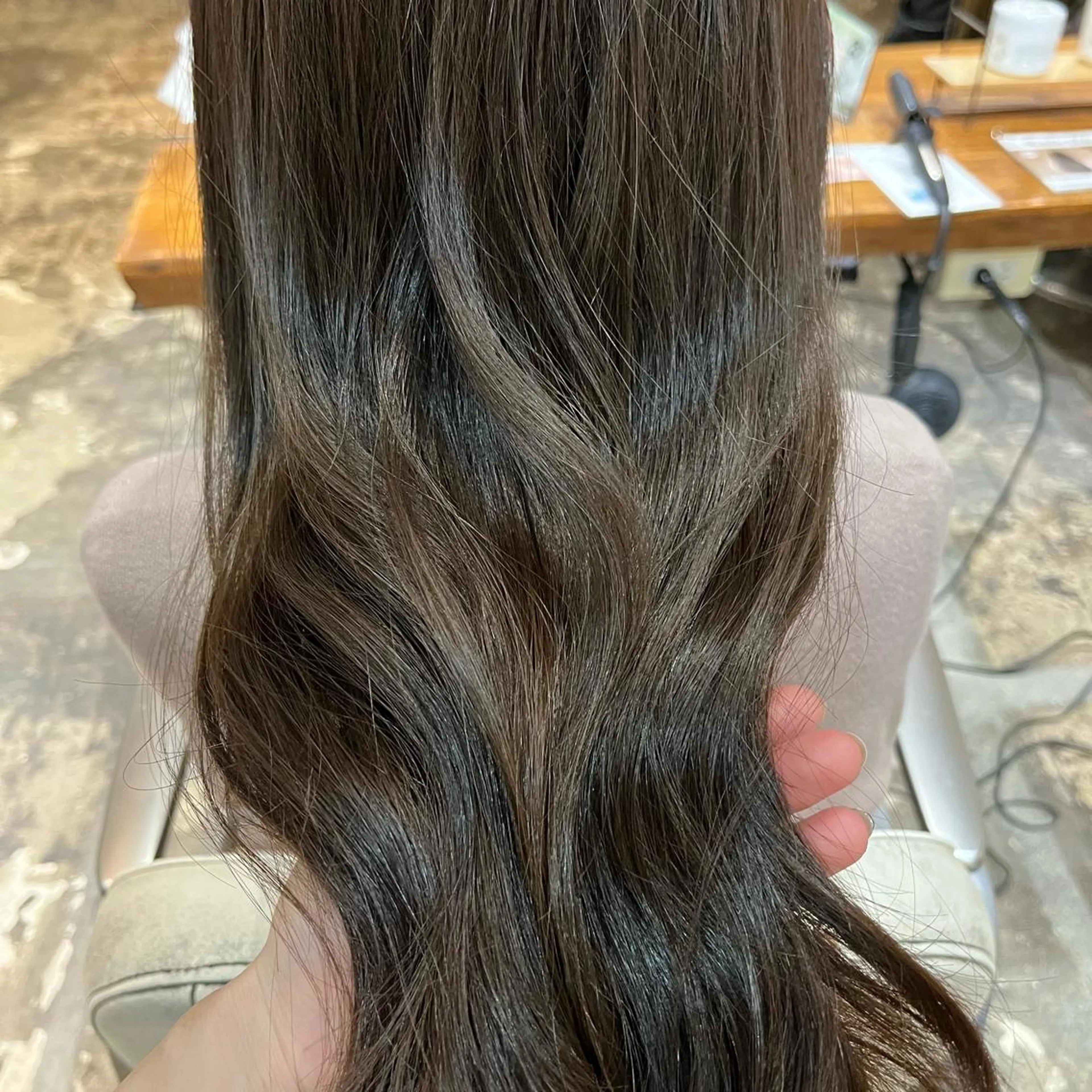 ロング カット ヘアカラー トリートメント ヘッドスパ putri店長 和田鈴采のヘアスタイル