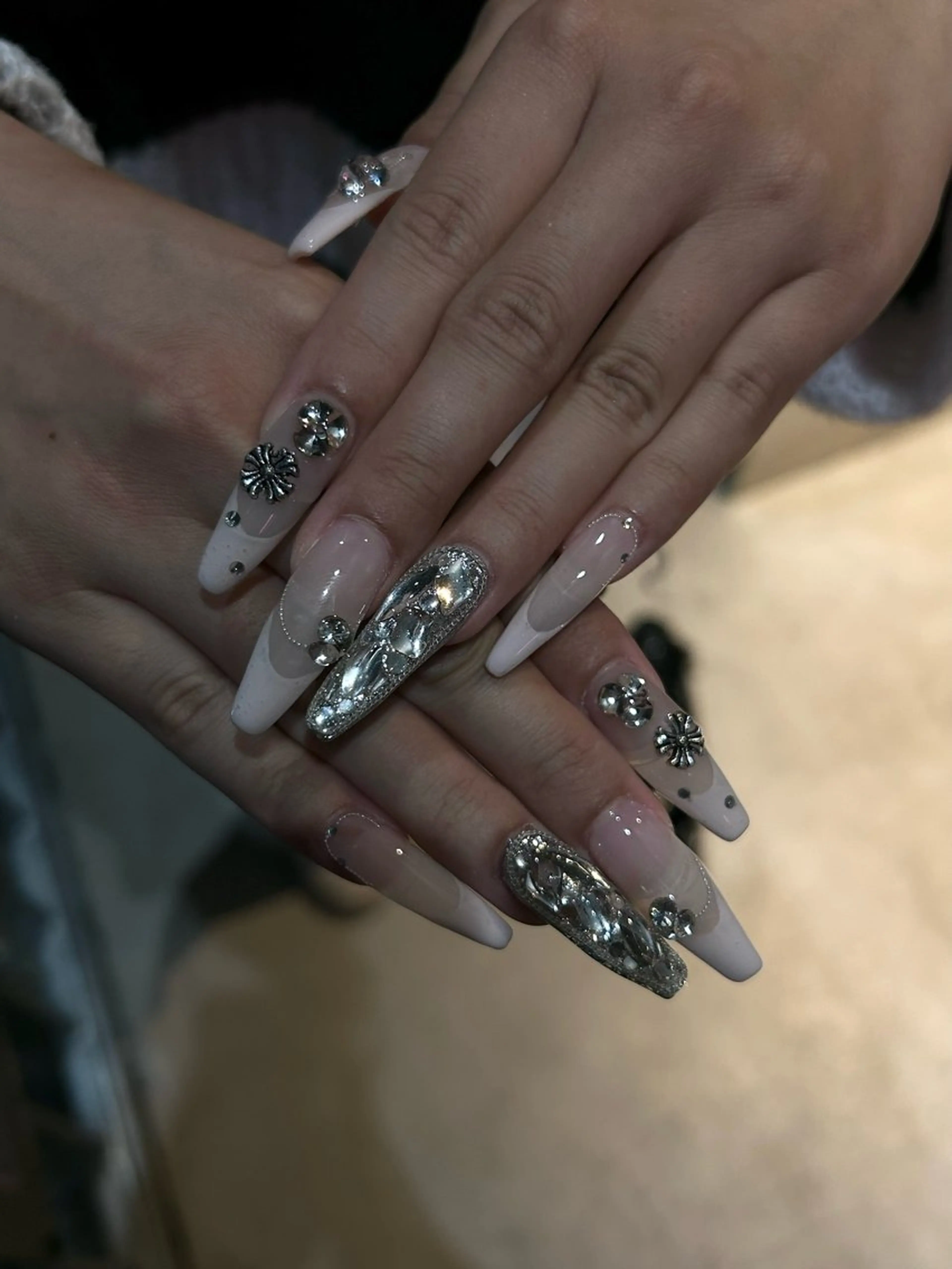 ネイル ロングネイル ハンドネイル hinata池袋 🌙WOLTOKYOのネイルデザイン