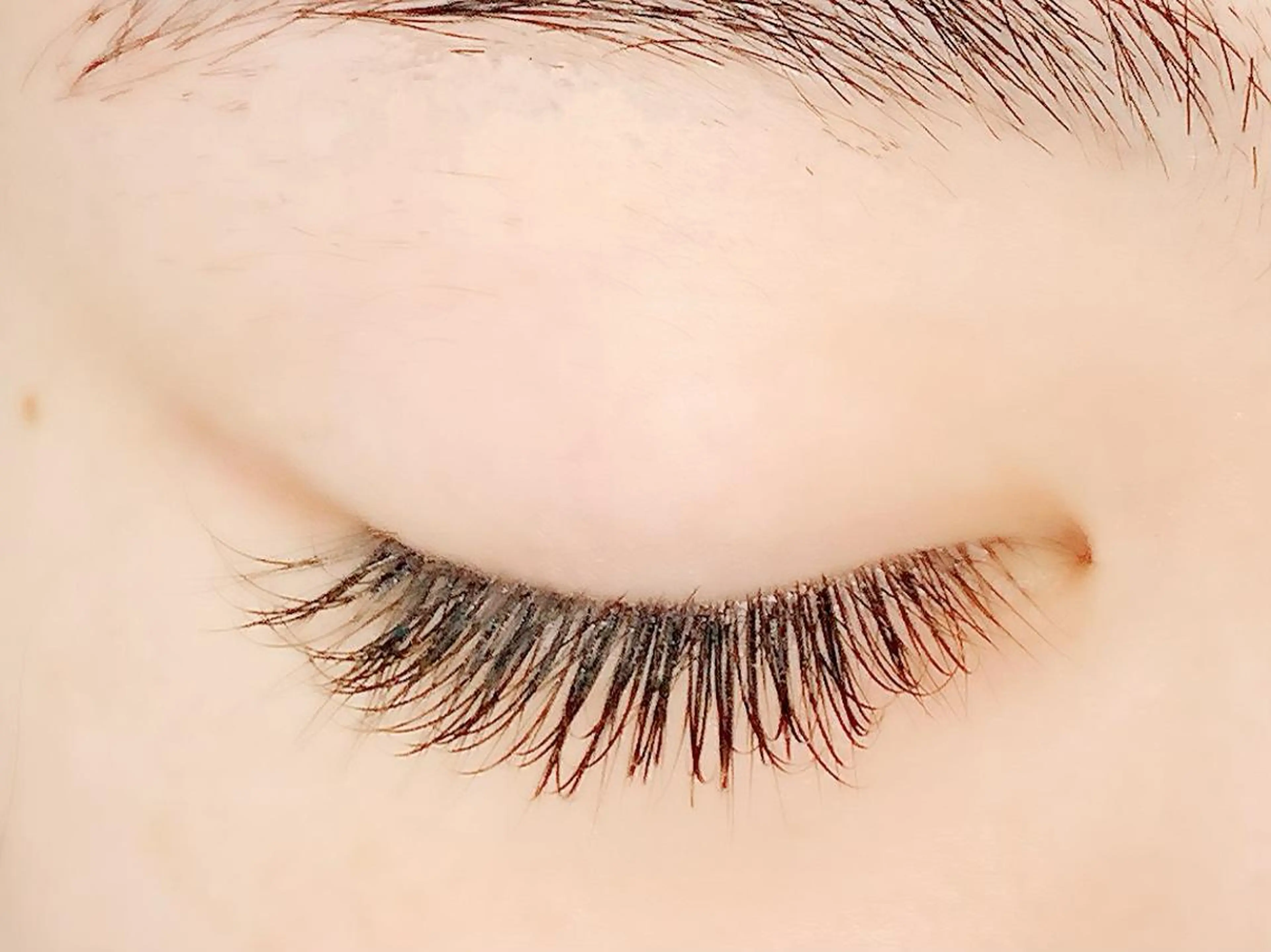 マツエク・マツパ フラットラッシュ YELLIO所属・YELLIO (エーリオ)のマツエク・マツパデザイン