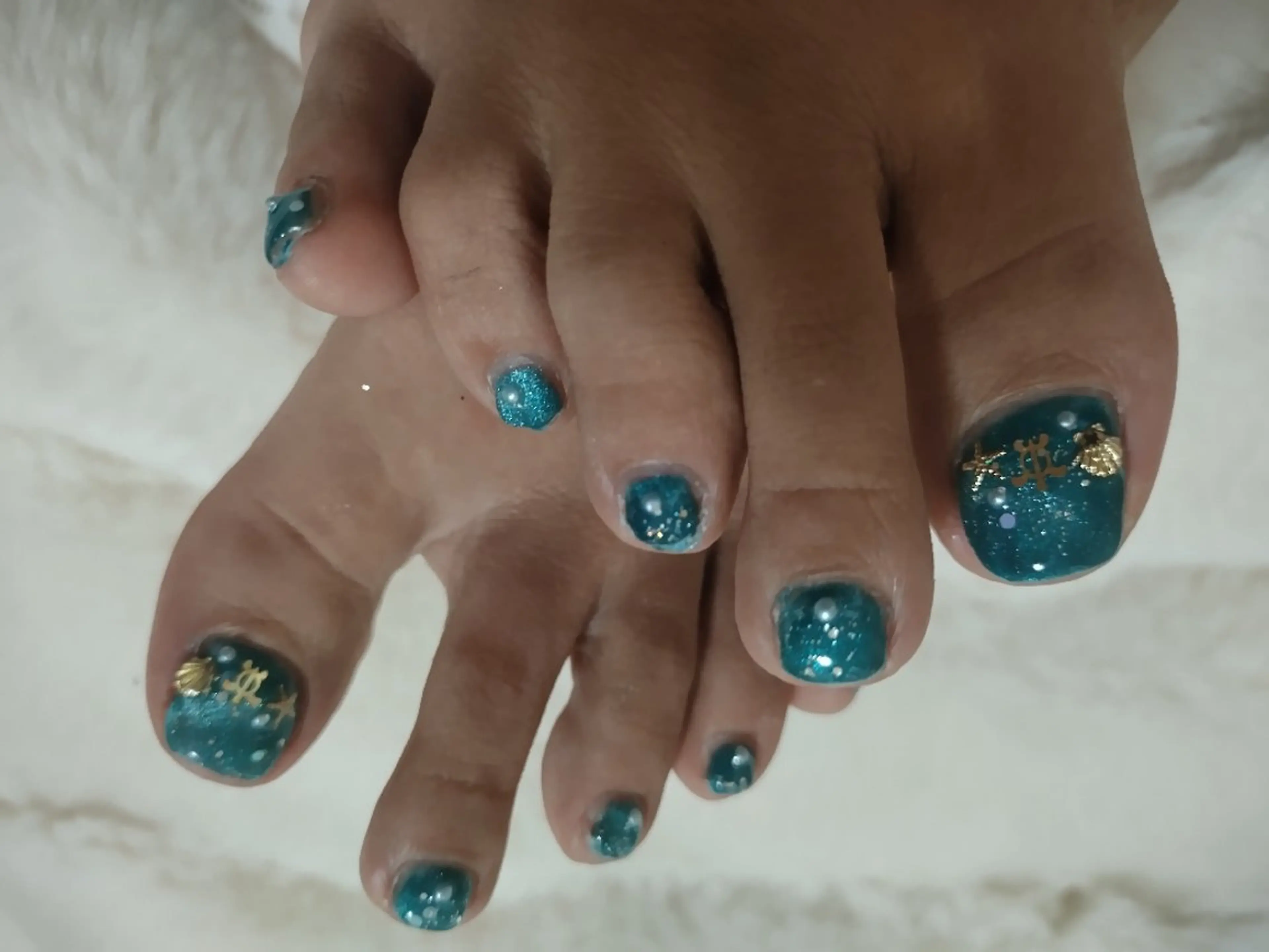 ネイル フットネイル ラメ(グリッター) マグネットネイル Nail  yのネイルデザイン