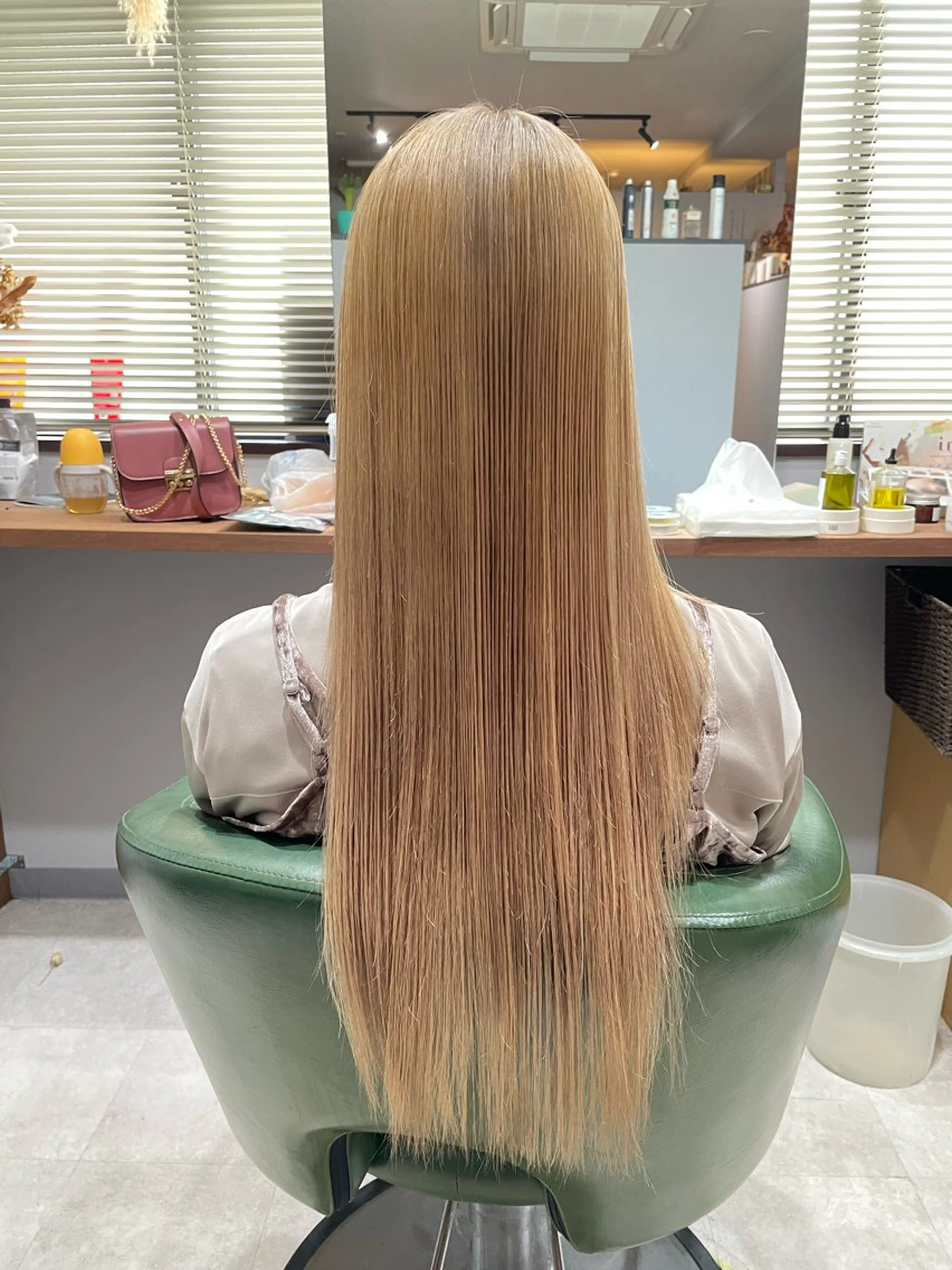 ロング カラー ヘアカラー Urio所属・今雪 聡美のヘアスタイル