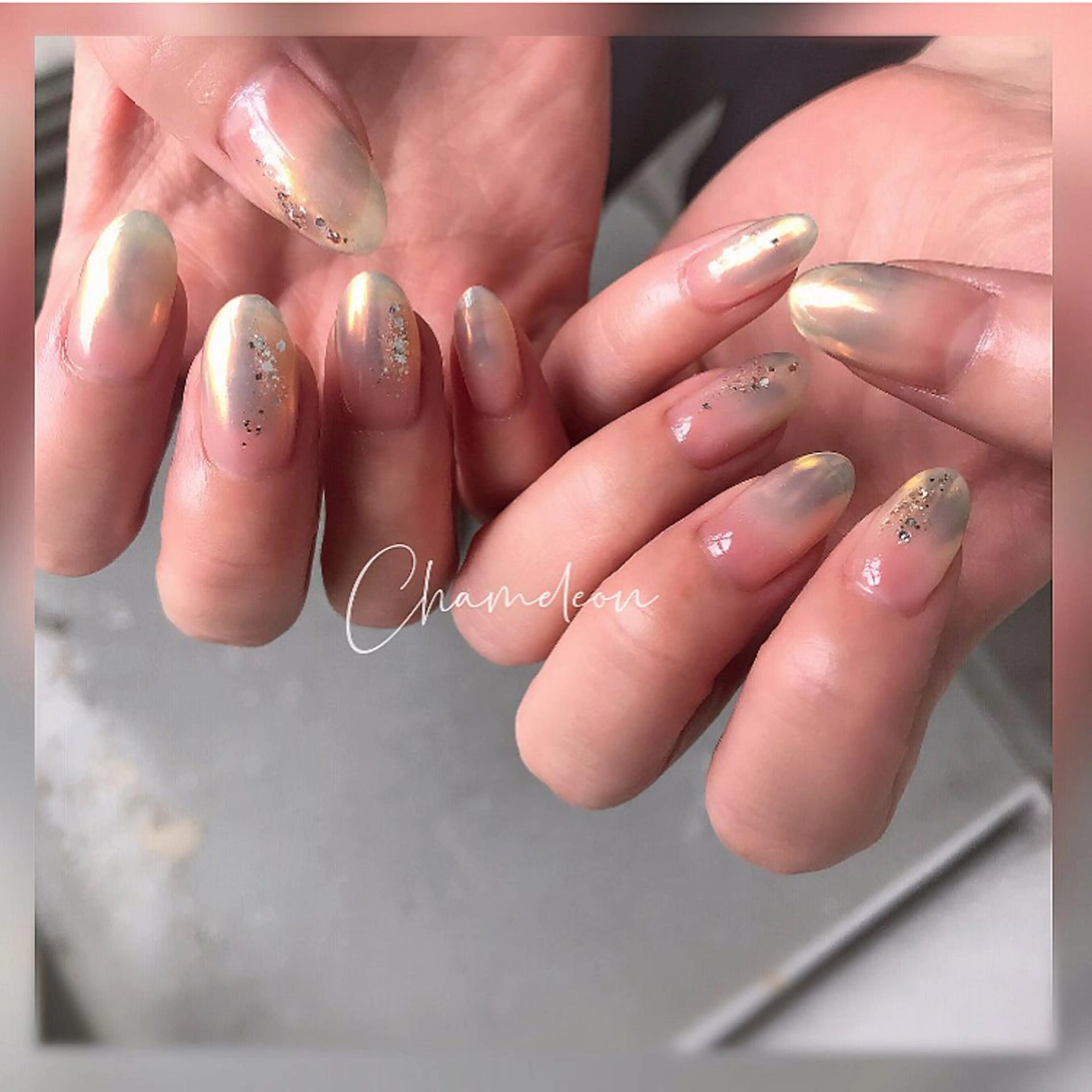 ネイル オーロラネイル ハンドネイル 《カメレオン》 西田美輝のヘアスタイル