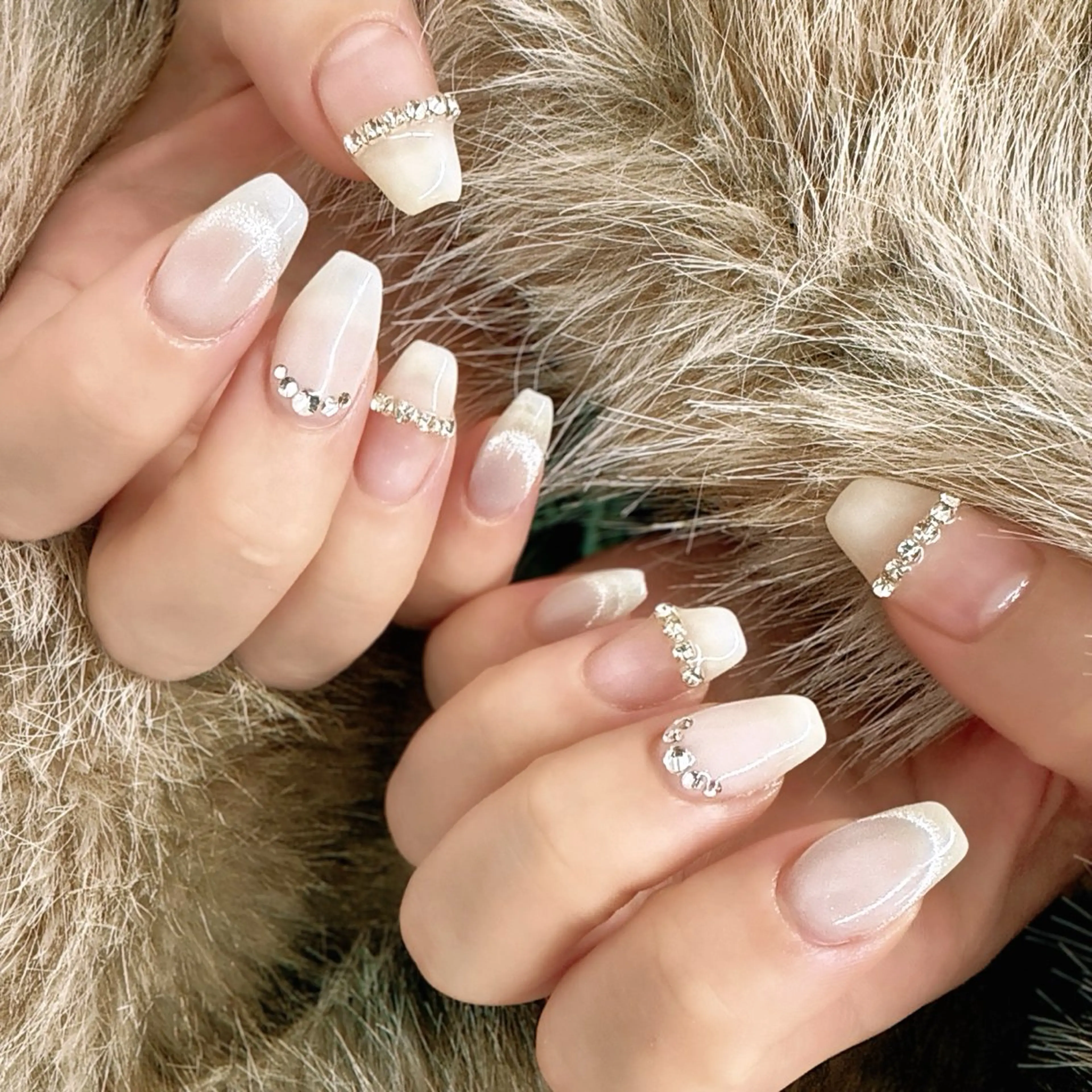 ネイル ハンドネイル グロー ネイルのネイルデザイン