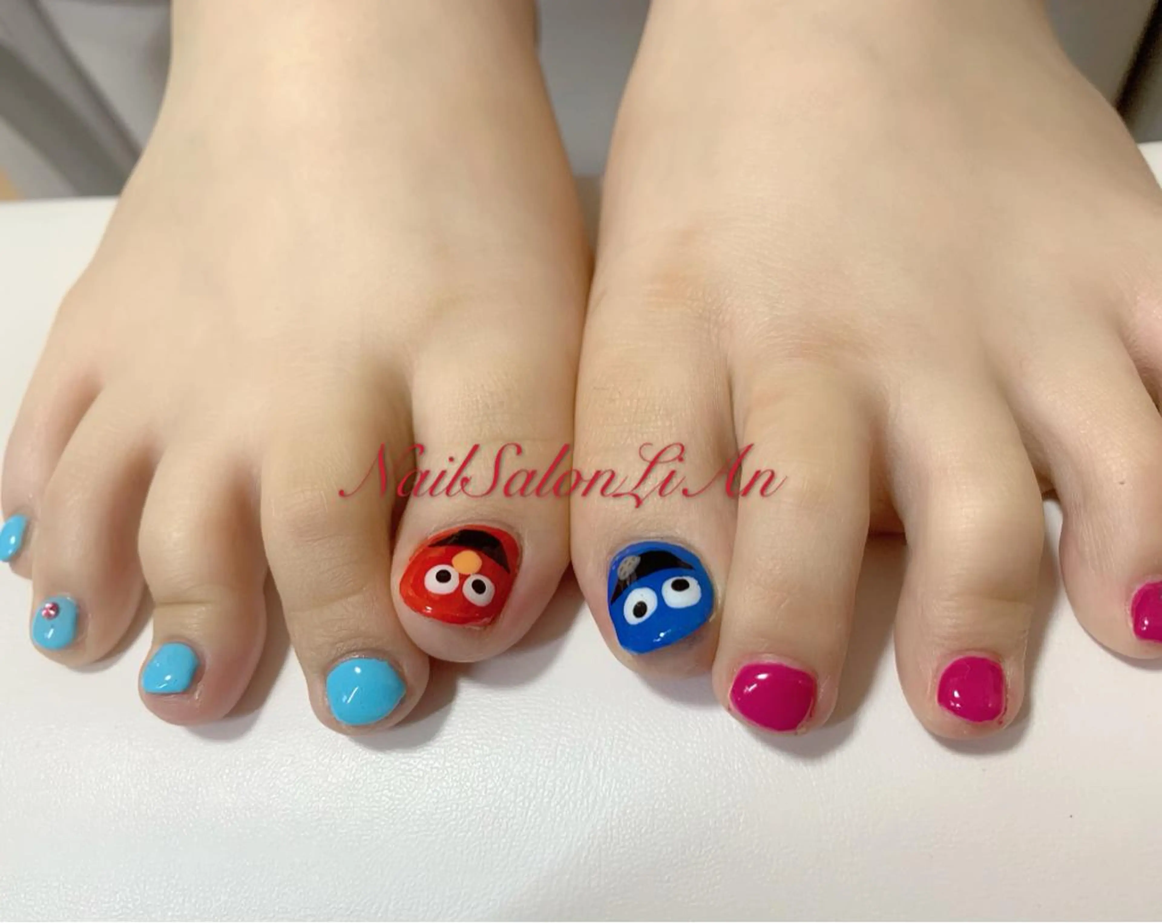 ネイル アートネイル フットネイル 持ち込み シンプルネイル ストーンネイル NailSalon LiAnのネイルデザイン