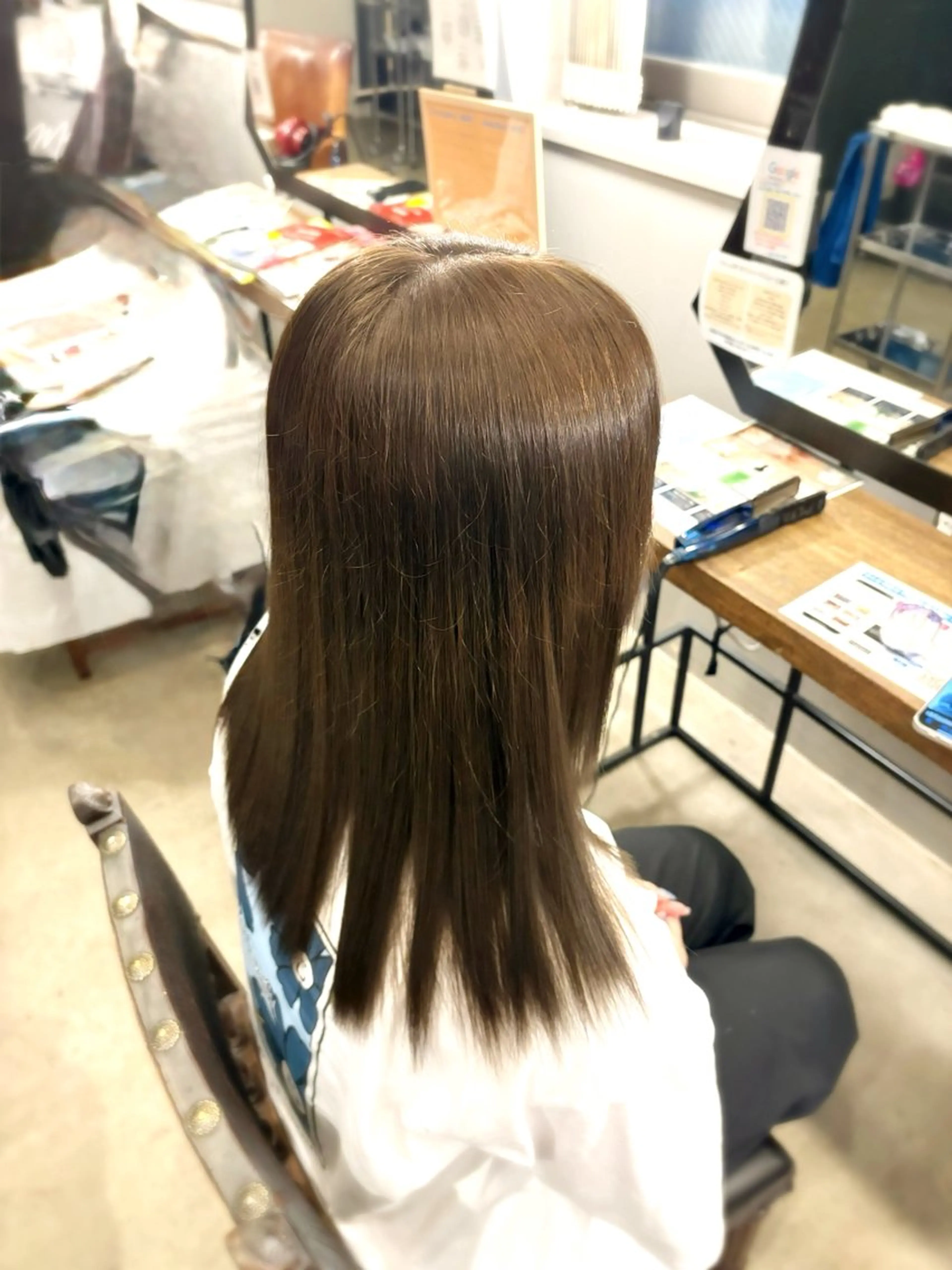 ロング ヘアカラー 滝口 詩音のヘアスタイル