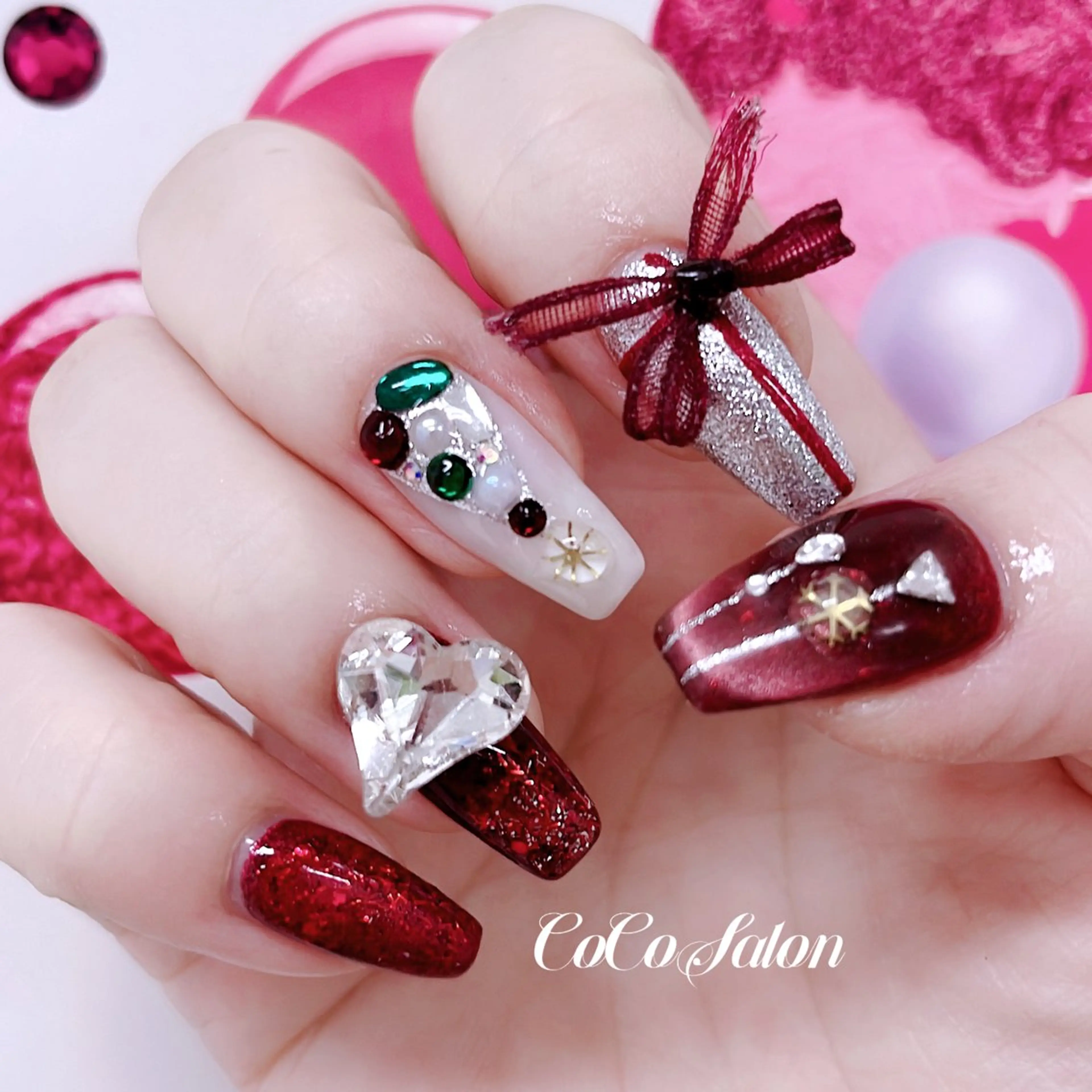 ネイル ジェルネイル ゴージャス ハート キラキラネイル オフィスネイル CoCoSalon ネイル/まつ毛予約のネイルデザイン
