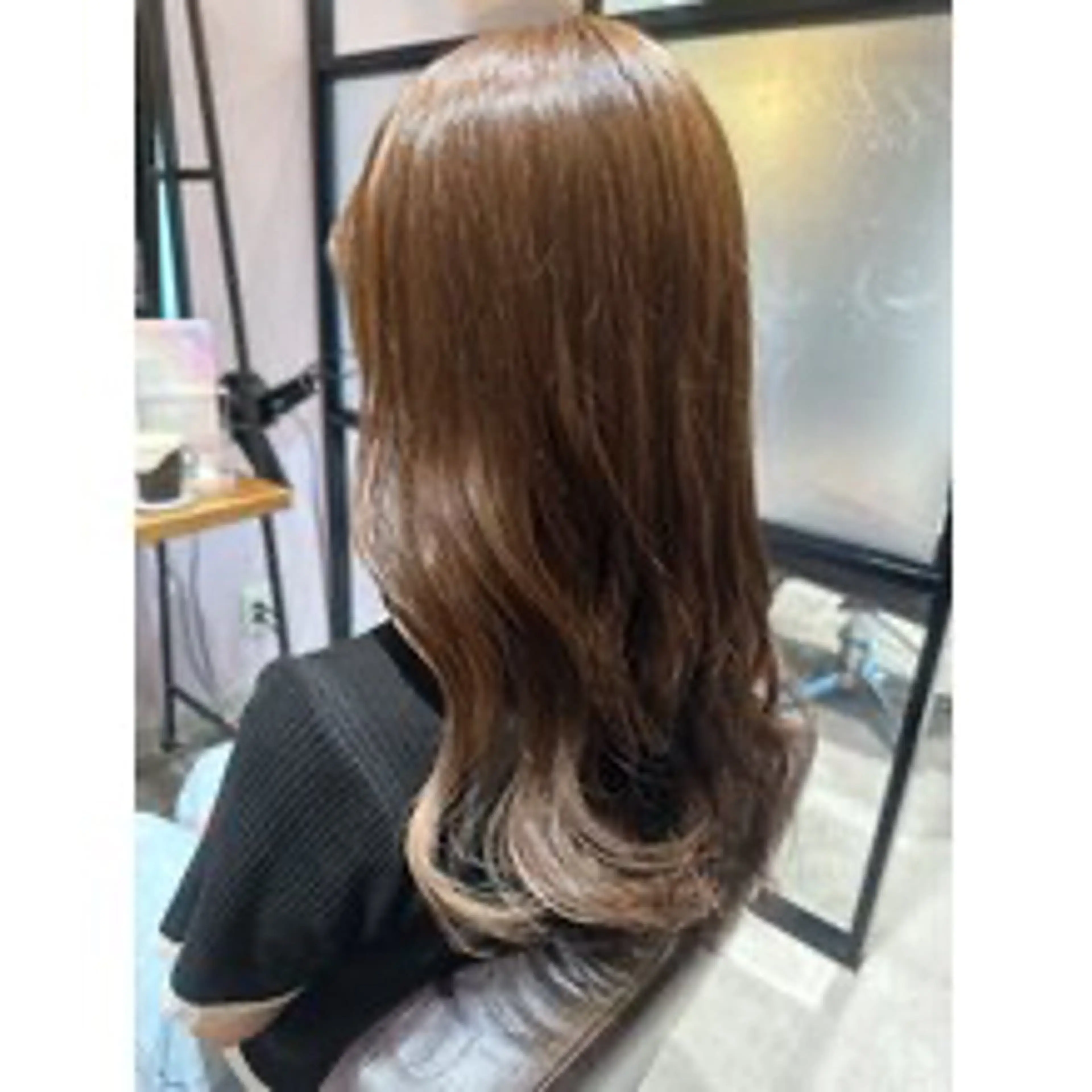 カラー 梶 瑞希のヘアスタイル