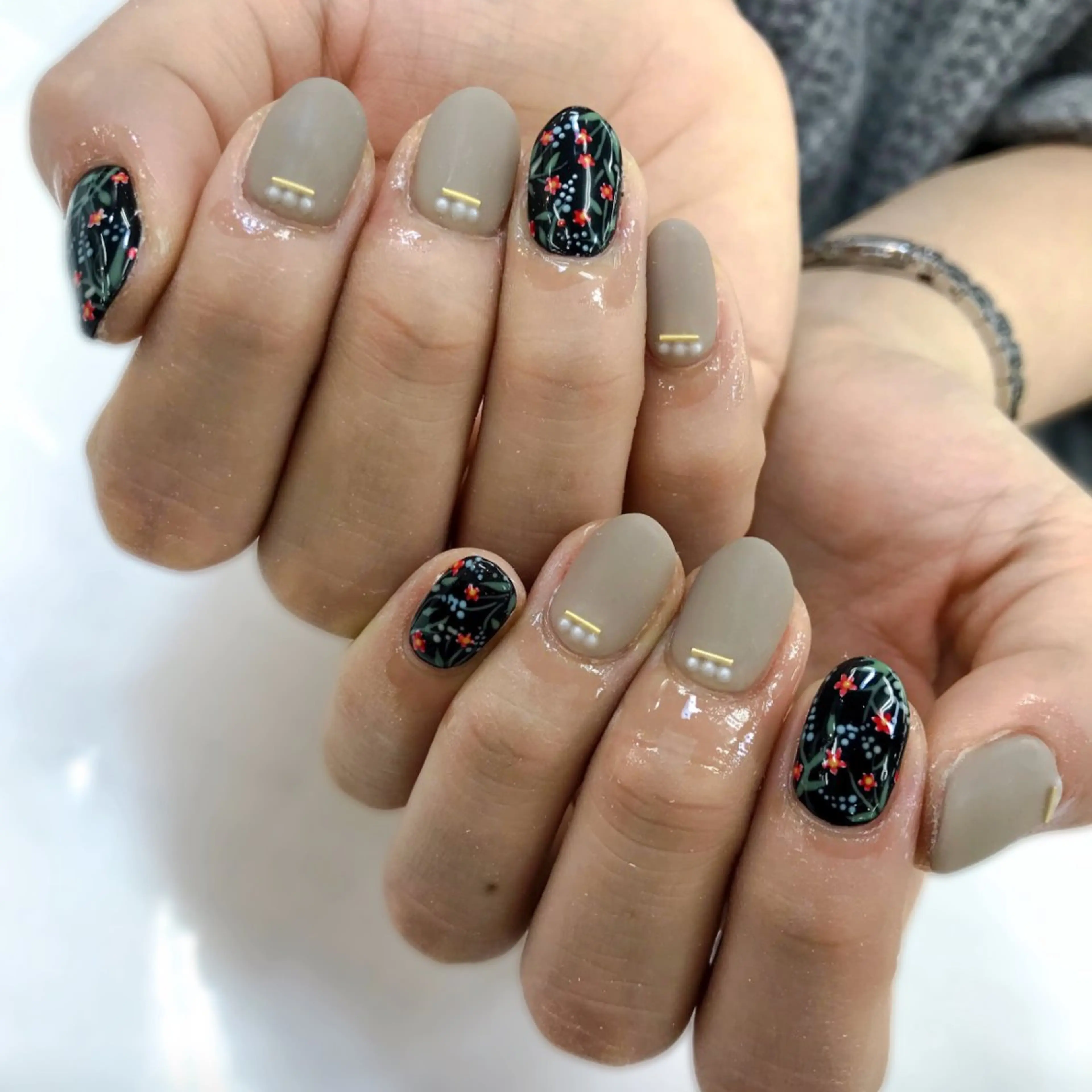 ネイル フラワーネイル ジェルネイル マットネイル ハンドネイル NAIL MOONのネイルデザイン