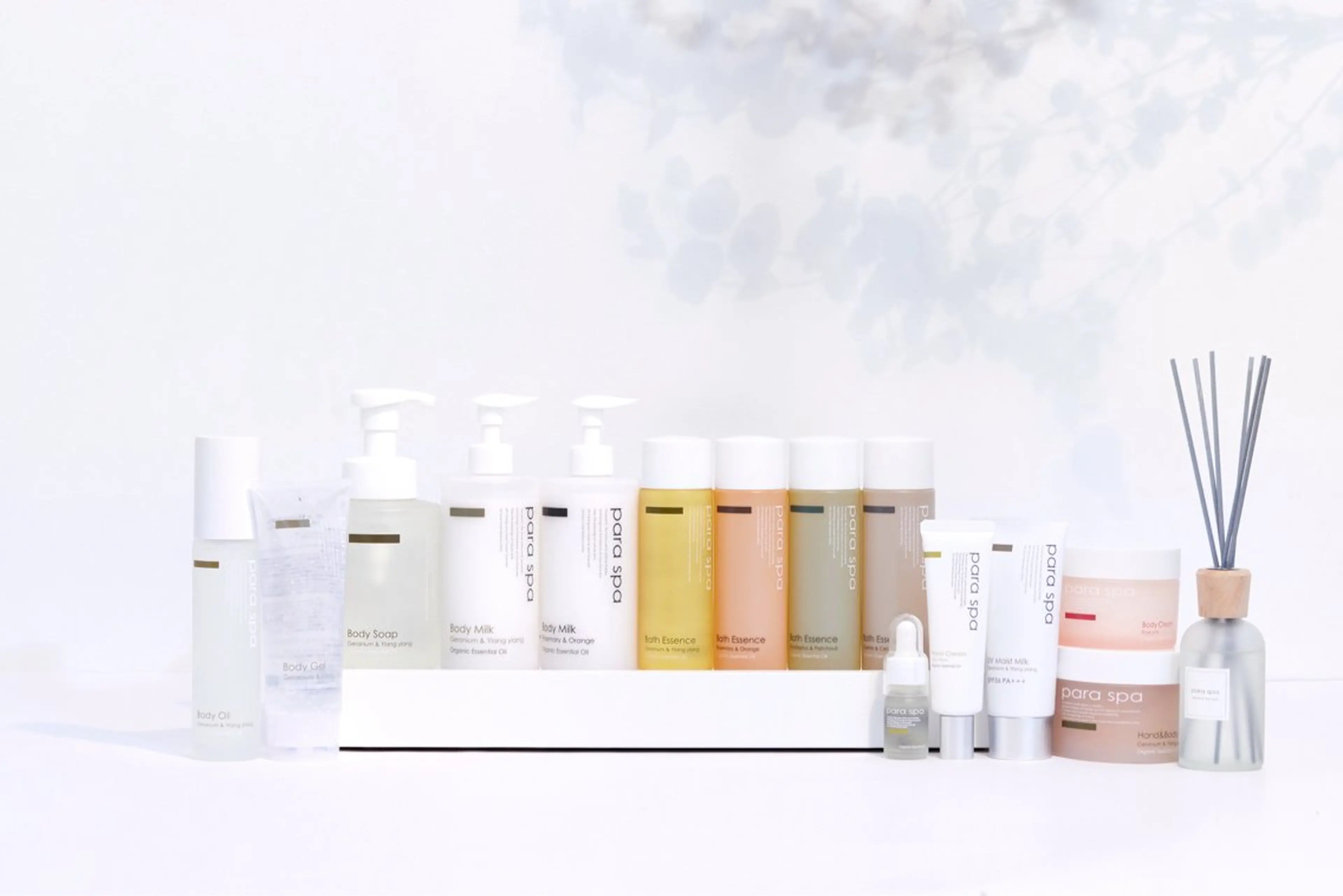 パラジェル専門店　認定サロンMILK USAGI三宮店所属・石堂 香のネイルデザイン