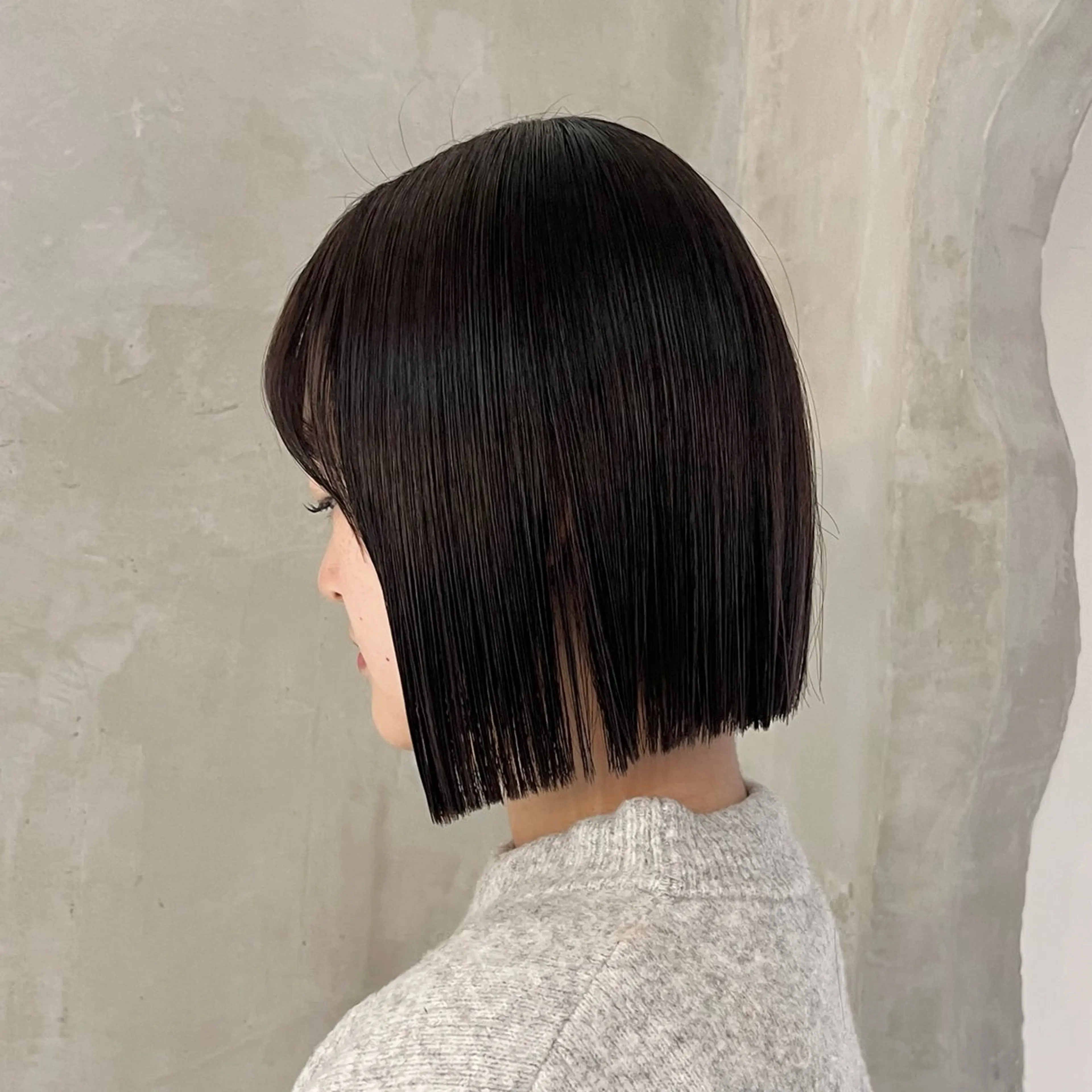 ミディアム カット ヘアカラー トリートメント effect横浜所属・切りっぱなしボブ/ 艶カラー/綾莉のヘアスタイル