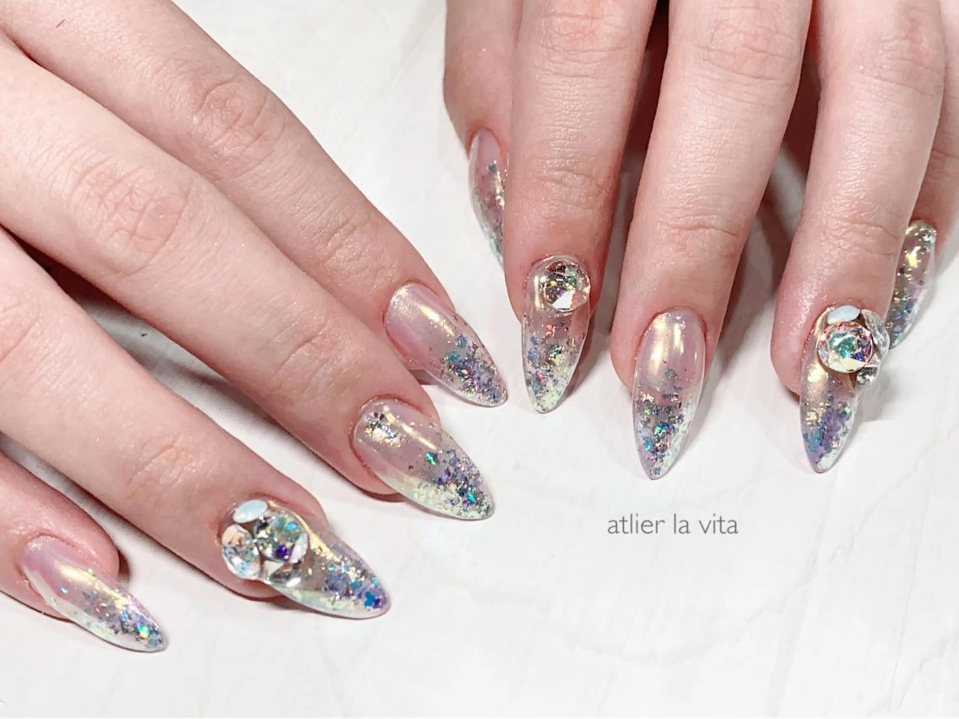 ネイル ミラーネイル ハンドネイル atelier la vita所属・lavita. mimuraのネイルデザイン