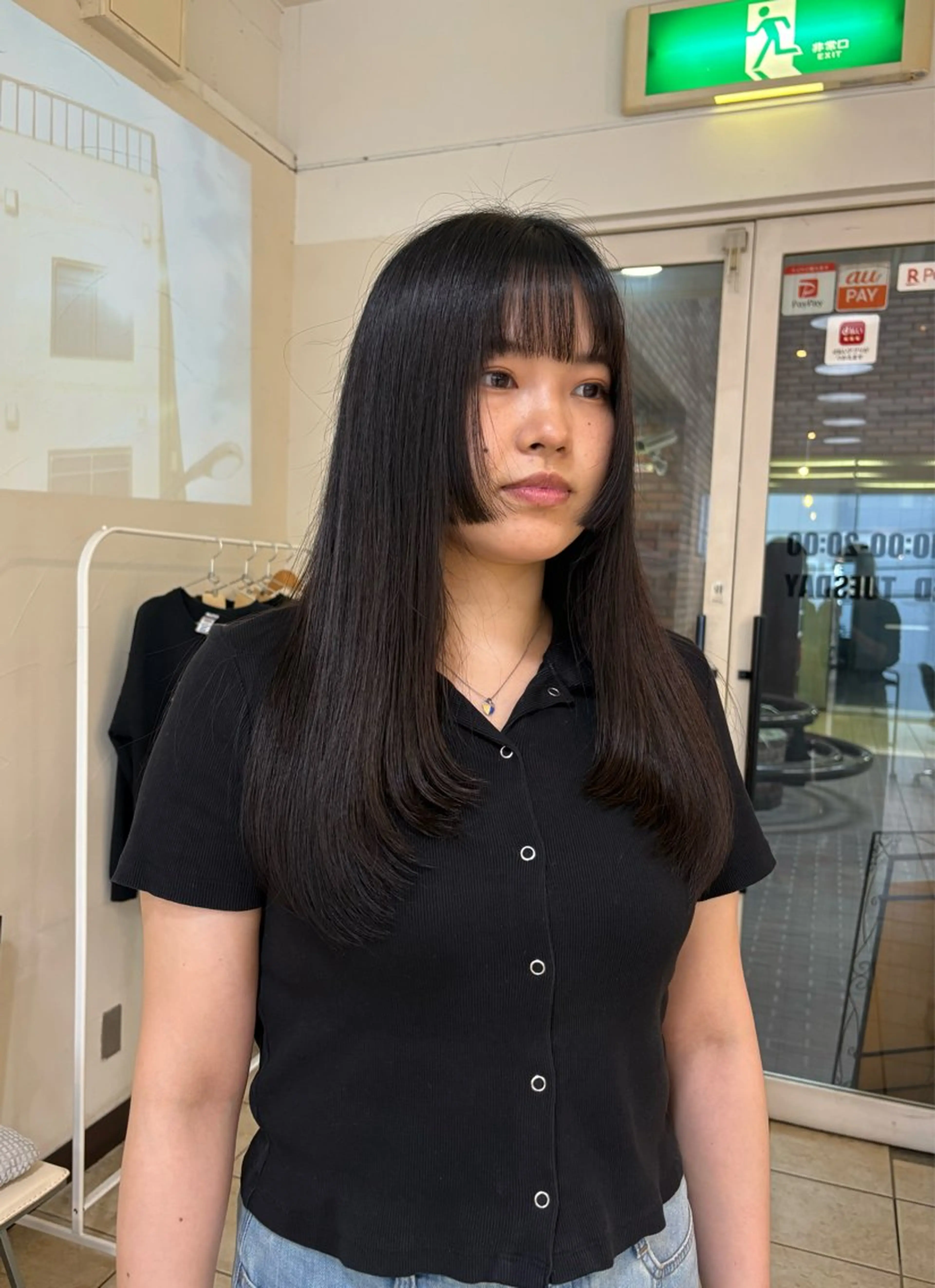 ロング 顔周りカット 姫カット レイヤーカット カット トリートメント スズキ ユウナのヘアスタイル