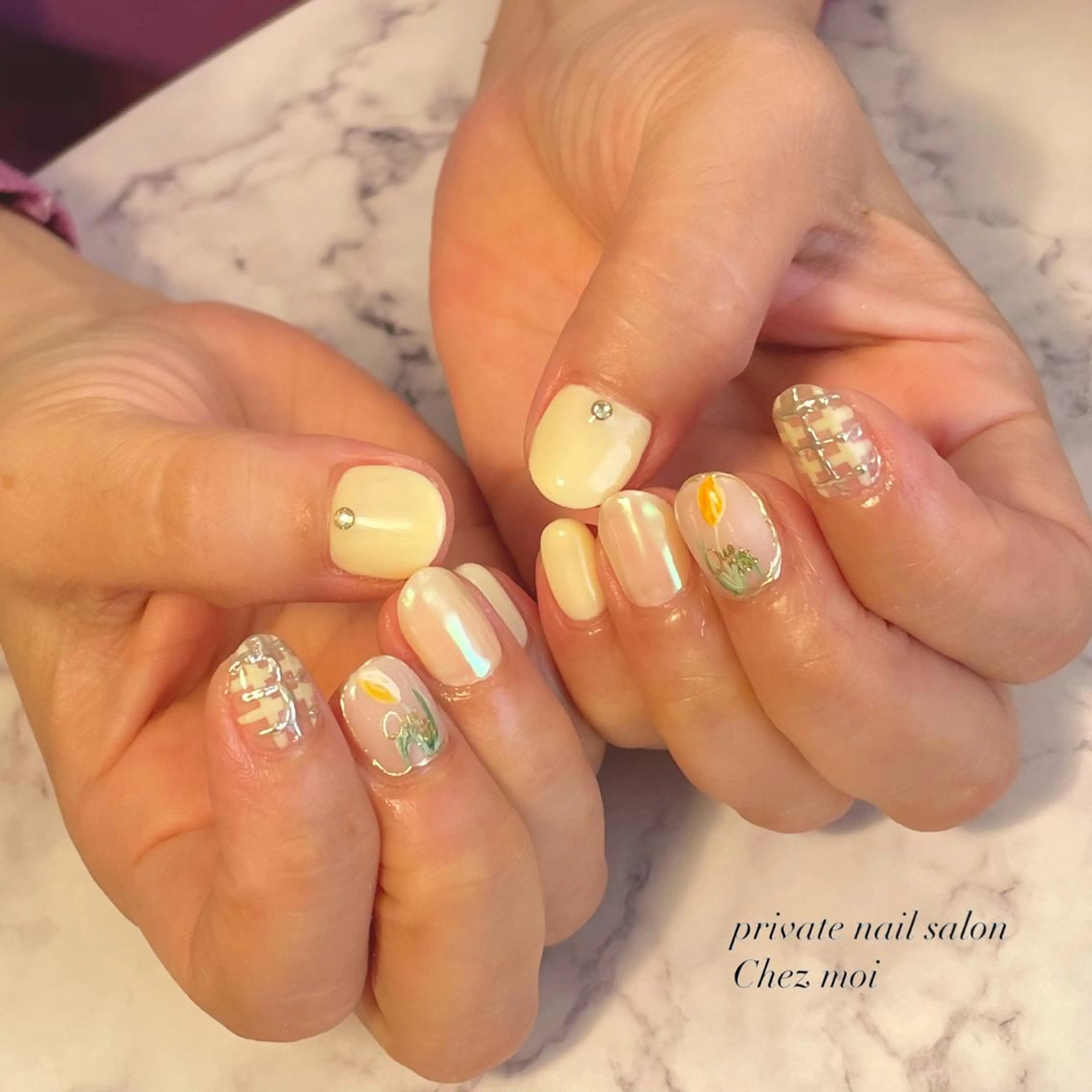 ネイル KOMINE TOMOKOのネイルデザイン