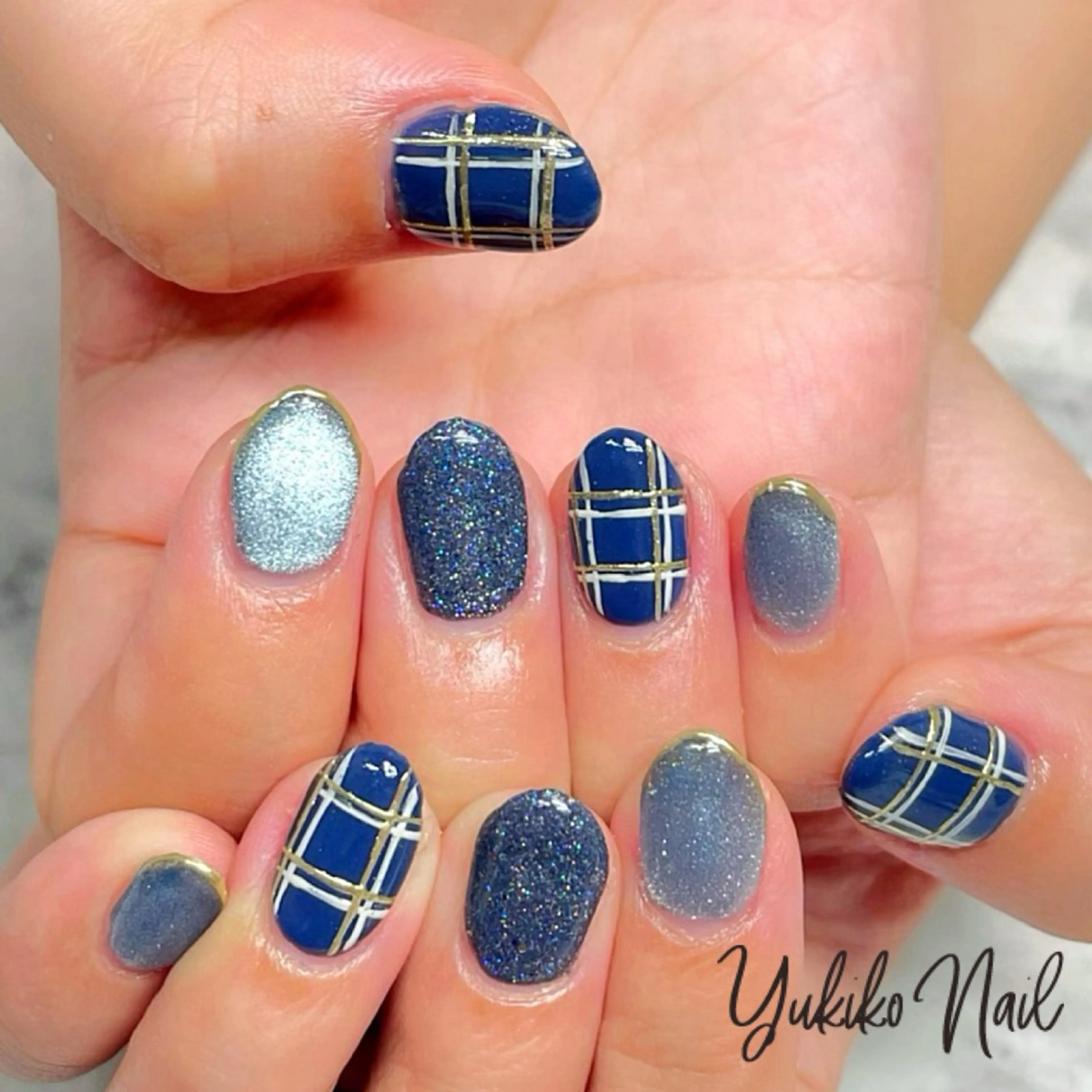 ネイル ブルー マグネットネイル ミラーネイル 冬ネイル ハンドネイル ユキコ ネイルのネイルデザイン