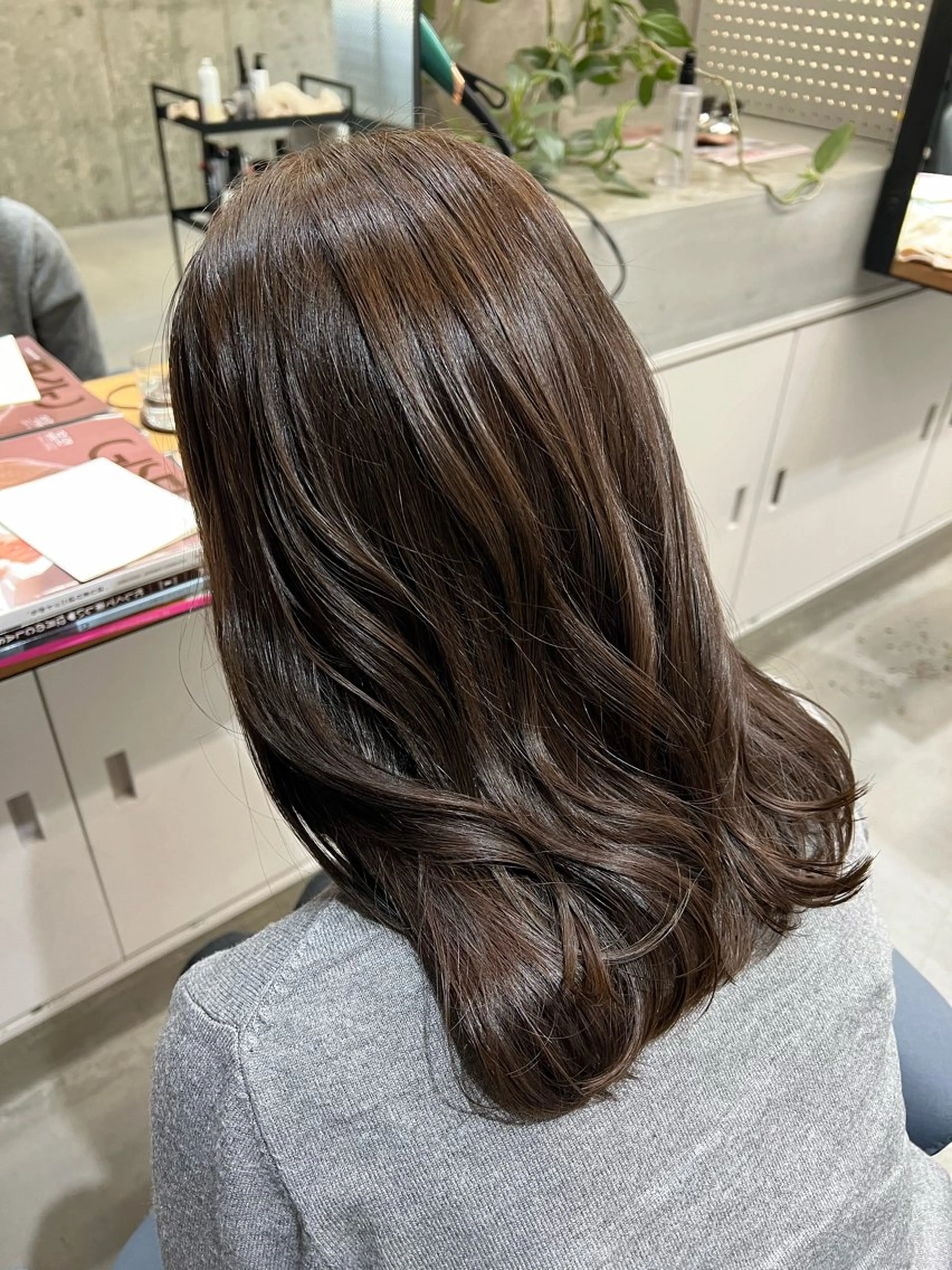 ミディアム 似合わせカット 小林愛奈のヘアスタイル