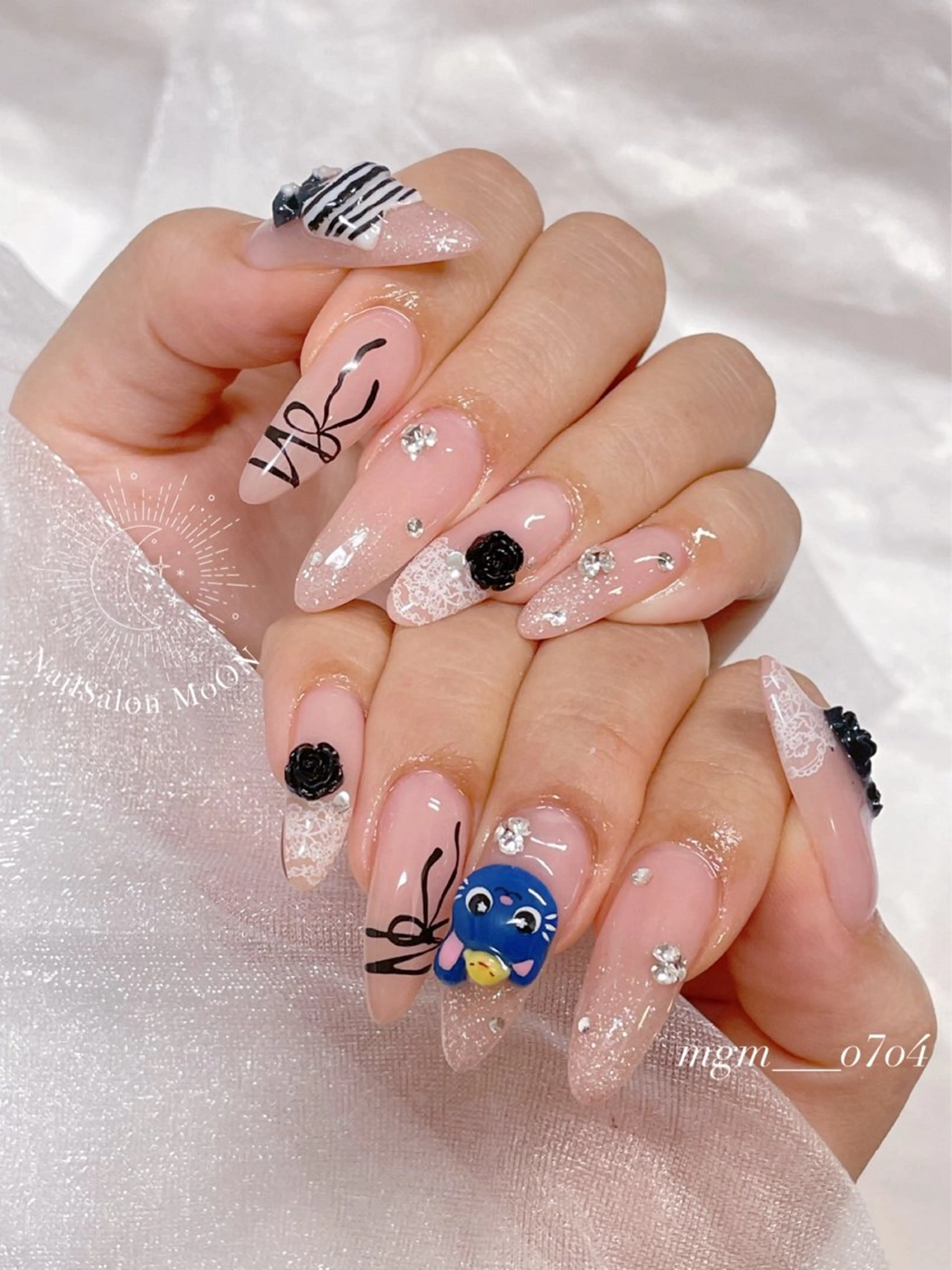 ハンドネイル ハンドケア MoON...❤︎ MeGuのネイルデザイン