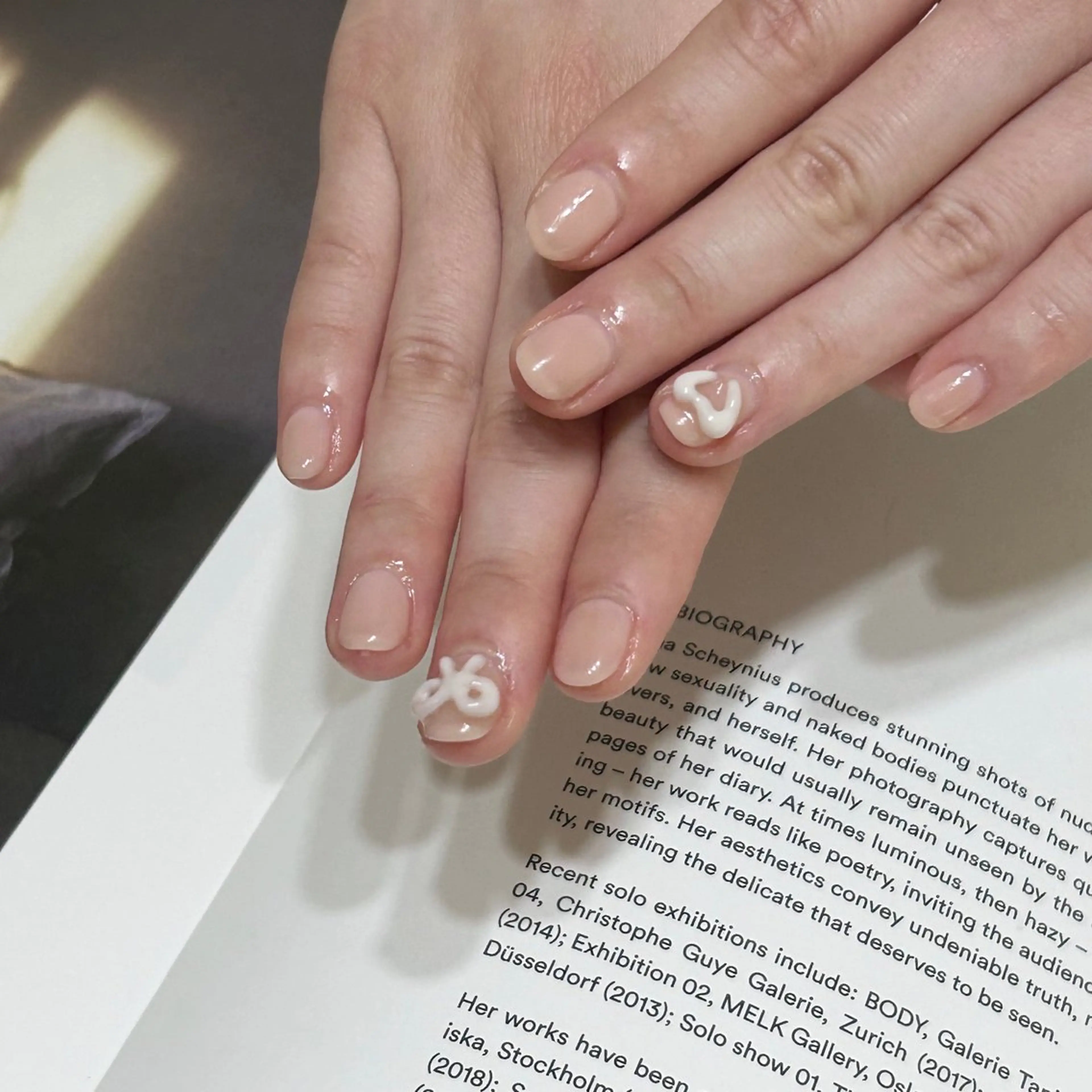 ネイル ブルー フットネイル ジェルネイル キラキラネイル 韓国ネイル ハンドネイル RooM -produce by maynail-所属・RooM -mizuki-のネイルデザイン