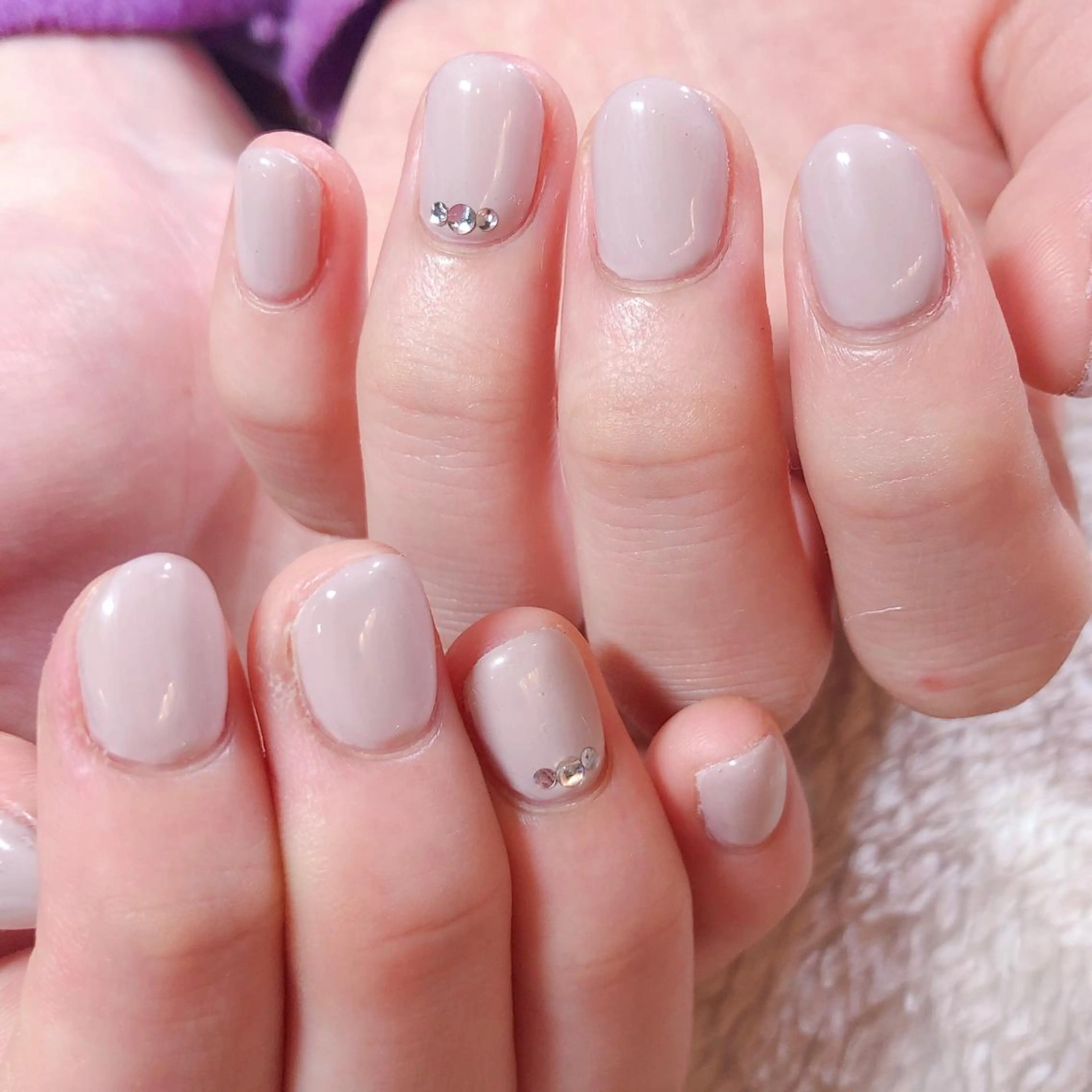 ネイル ワンカラーネイル ストーンネイル ハンドネイル Fuffy所属・フーフィー Fuffyのネイルデザイン