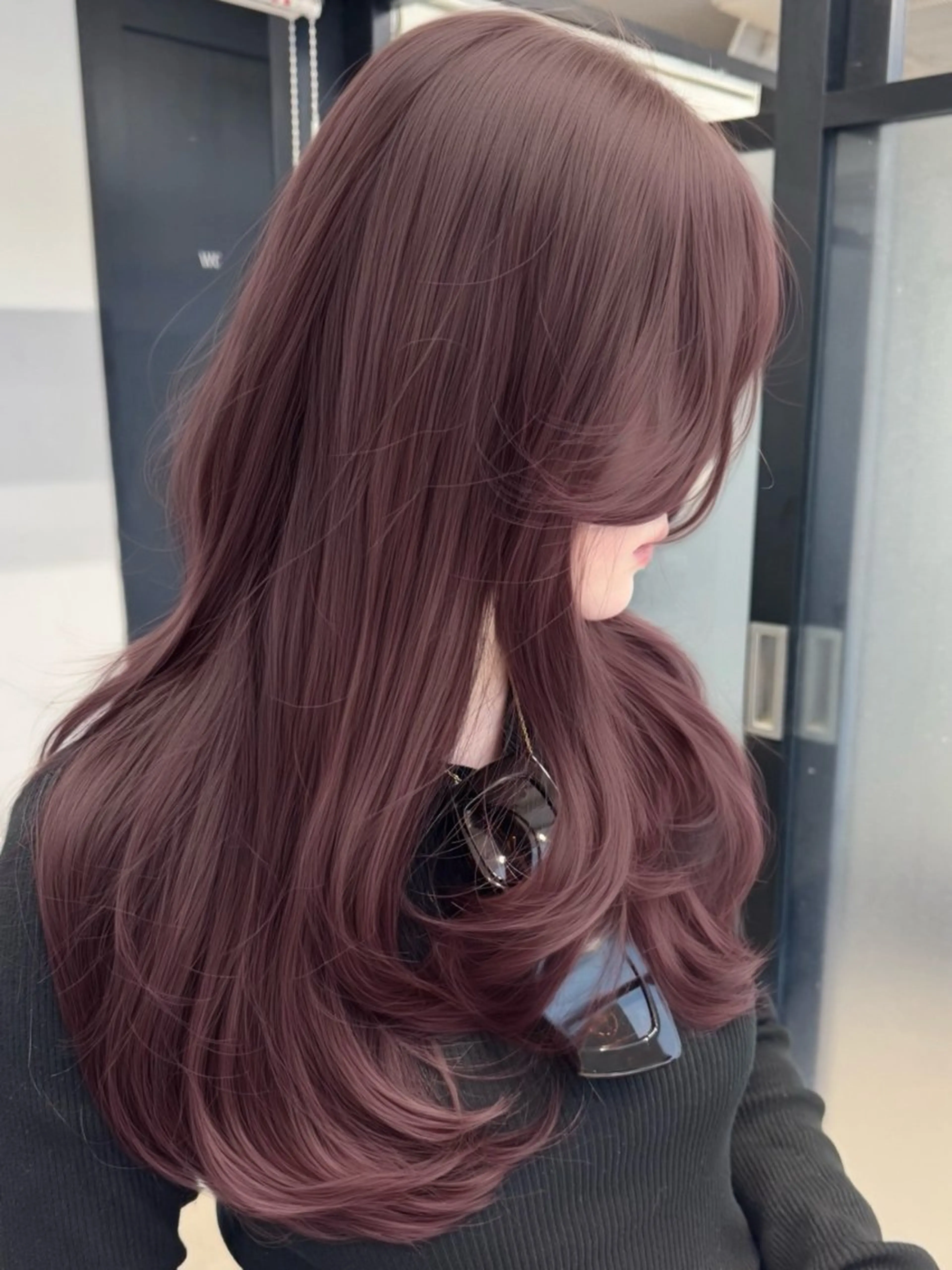 セミロング カラー ボルドーカラー レイヤーカット カット ヘアカラー SALOWIN 原宿 IL Salice ３F所属・Kaho【mens/ ブリーチ/パーマ】のヘアスタイル