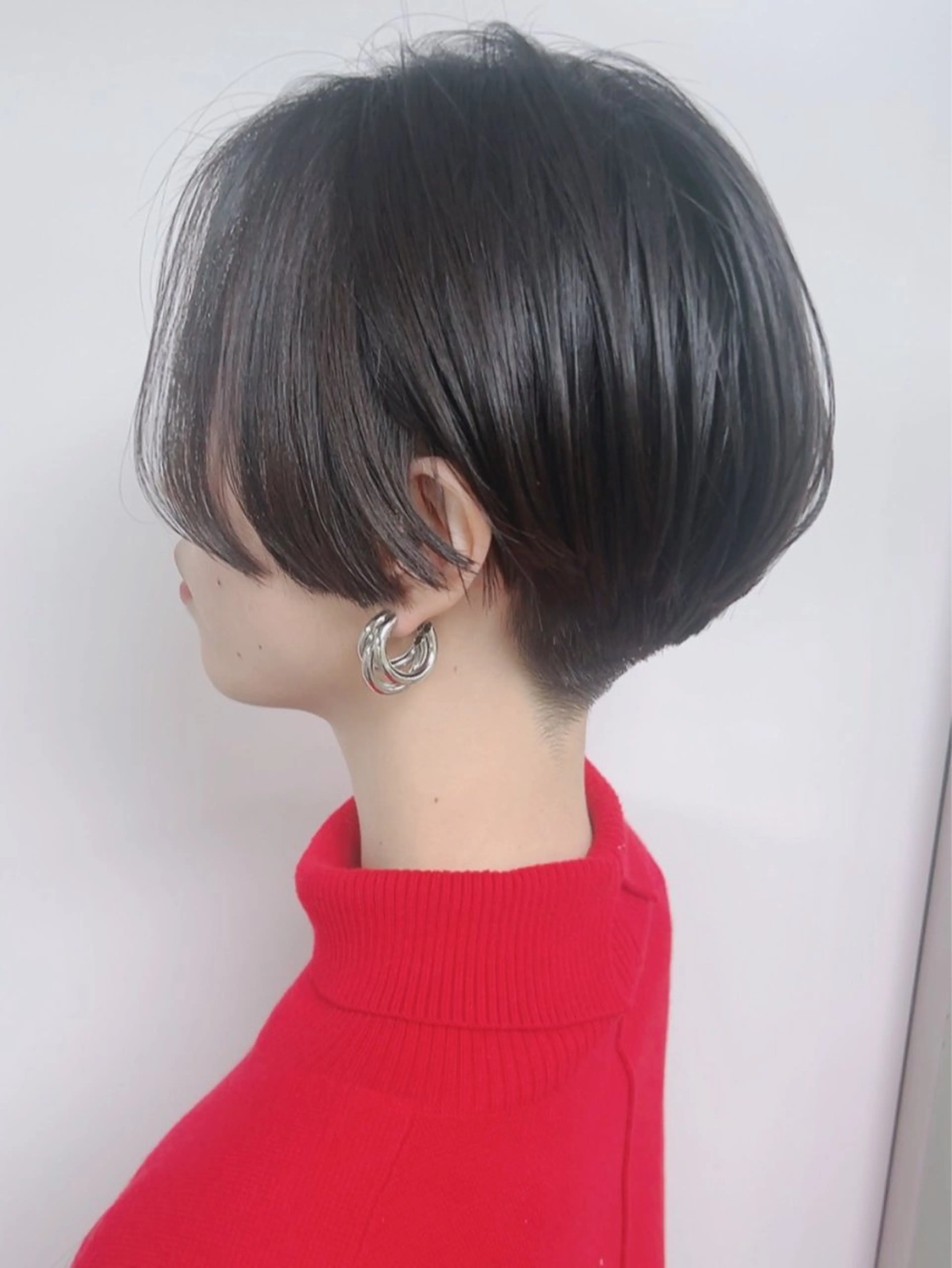 ショート ハンサムショート ショートヘア morio from london所属・松岡彩華 ボブ /グレージュのヘアスタイル