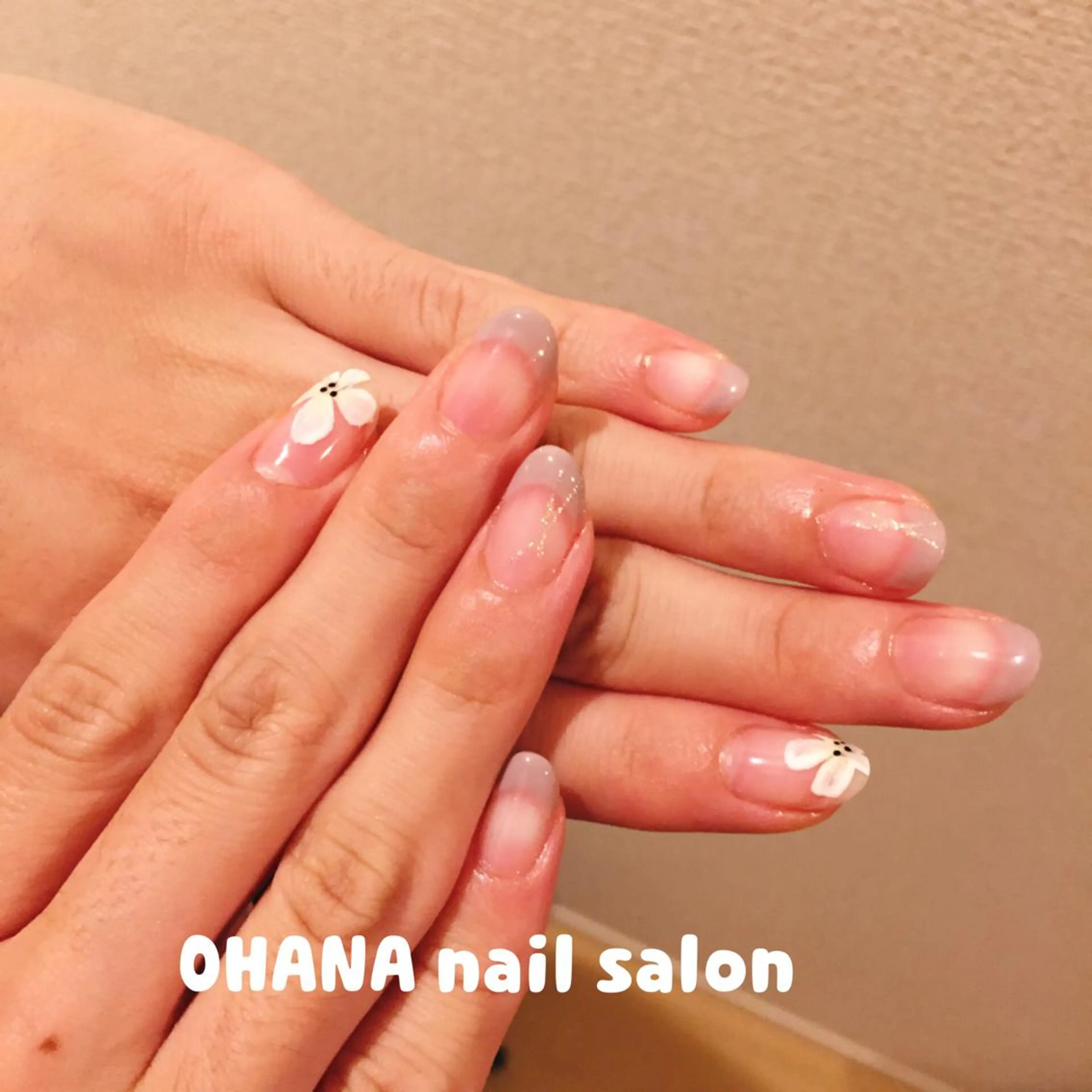 ネイル フレンチネイル 那覇🏝️台湾人 ネイリストSHIUのネイルデザイン