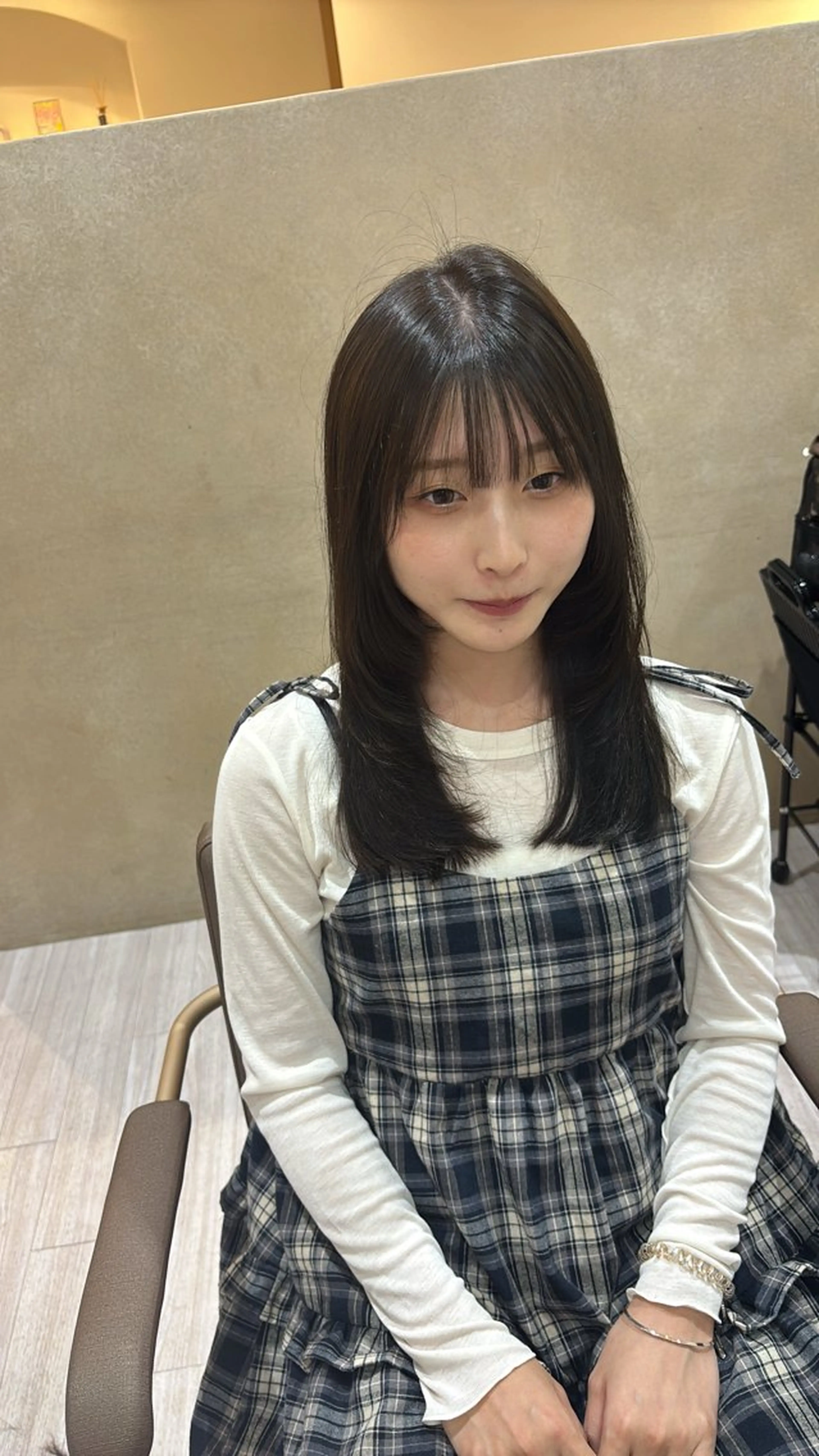 セミロング 顔周りカット レイヤーカット カット ヘアカラー ヘアーズボウリアン所属・細谷 陽向のヘアスタイル