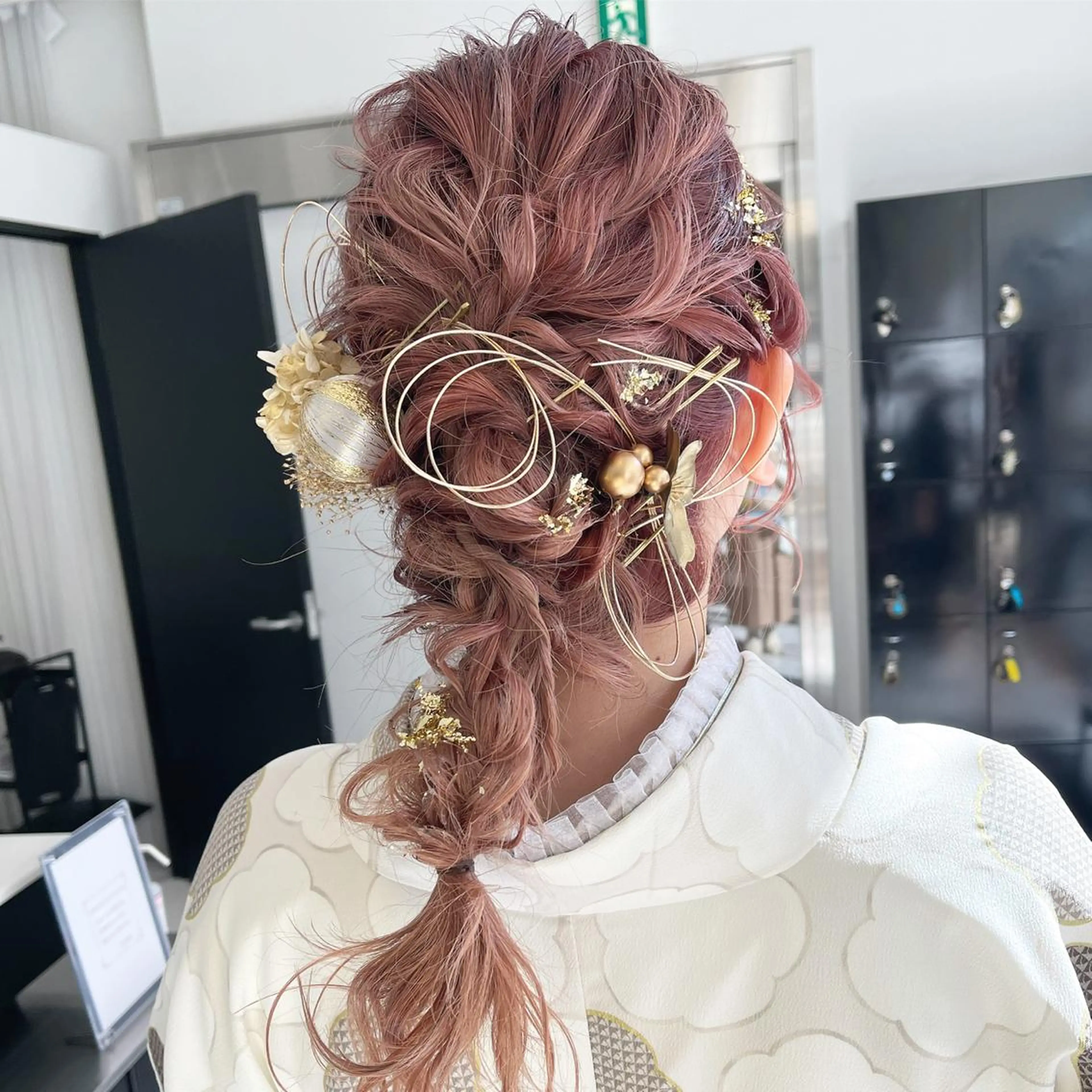 ロング ヘアアレンジ channel所属・Natsumi ❤︎のヘアスタイル