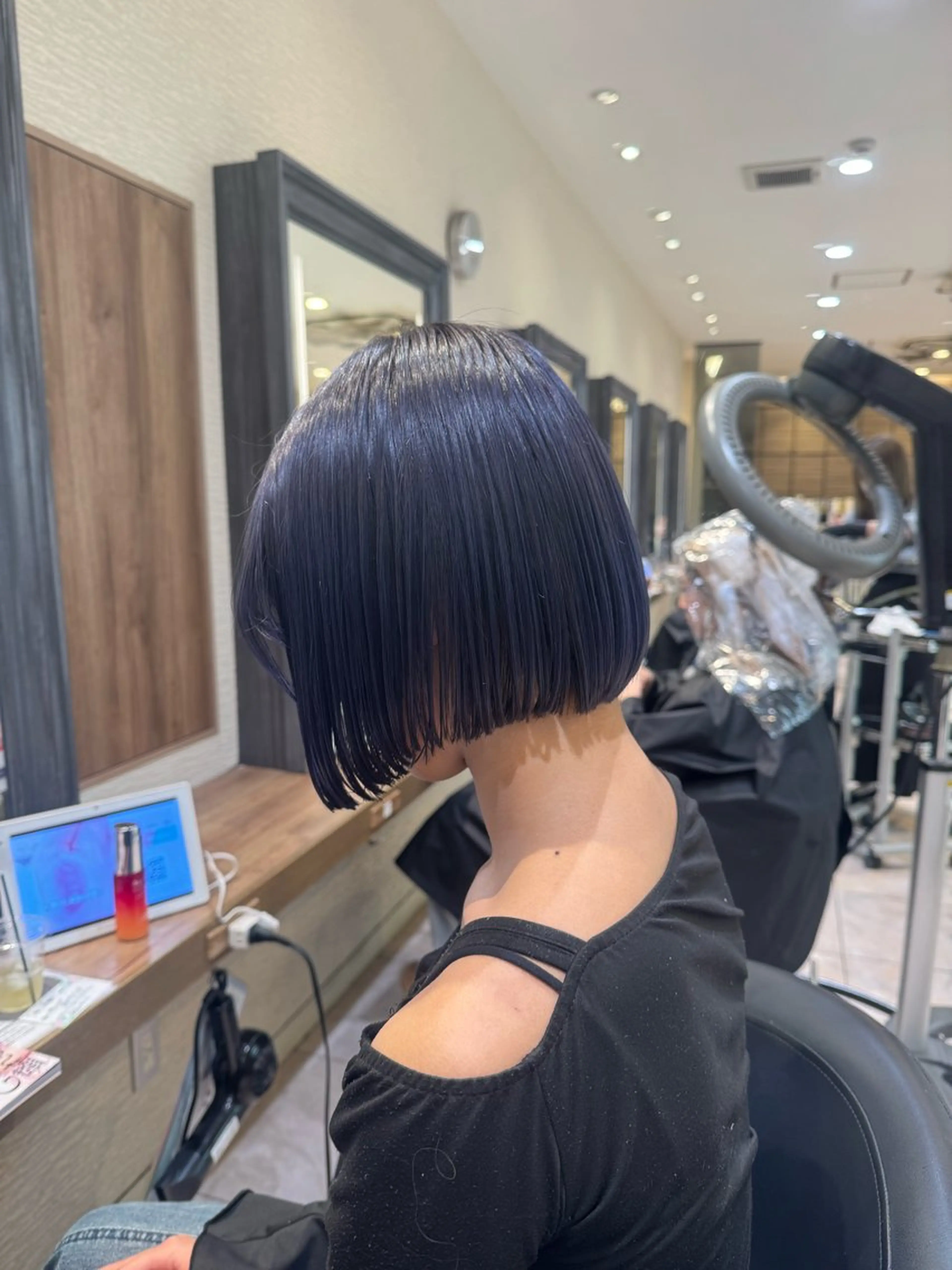 ミディアム カラー カット ヘアカラー さら艶ストレート 🩶Suzuneのヘアスタイル