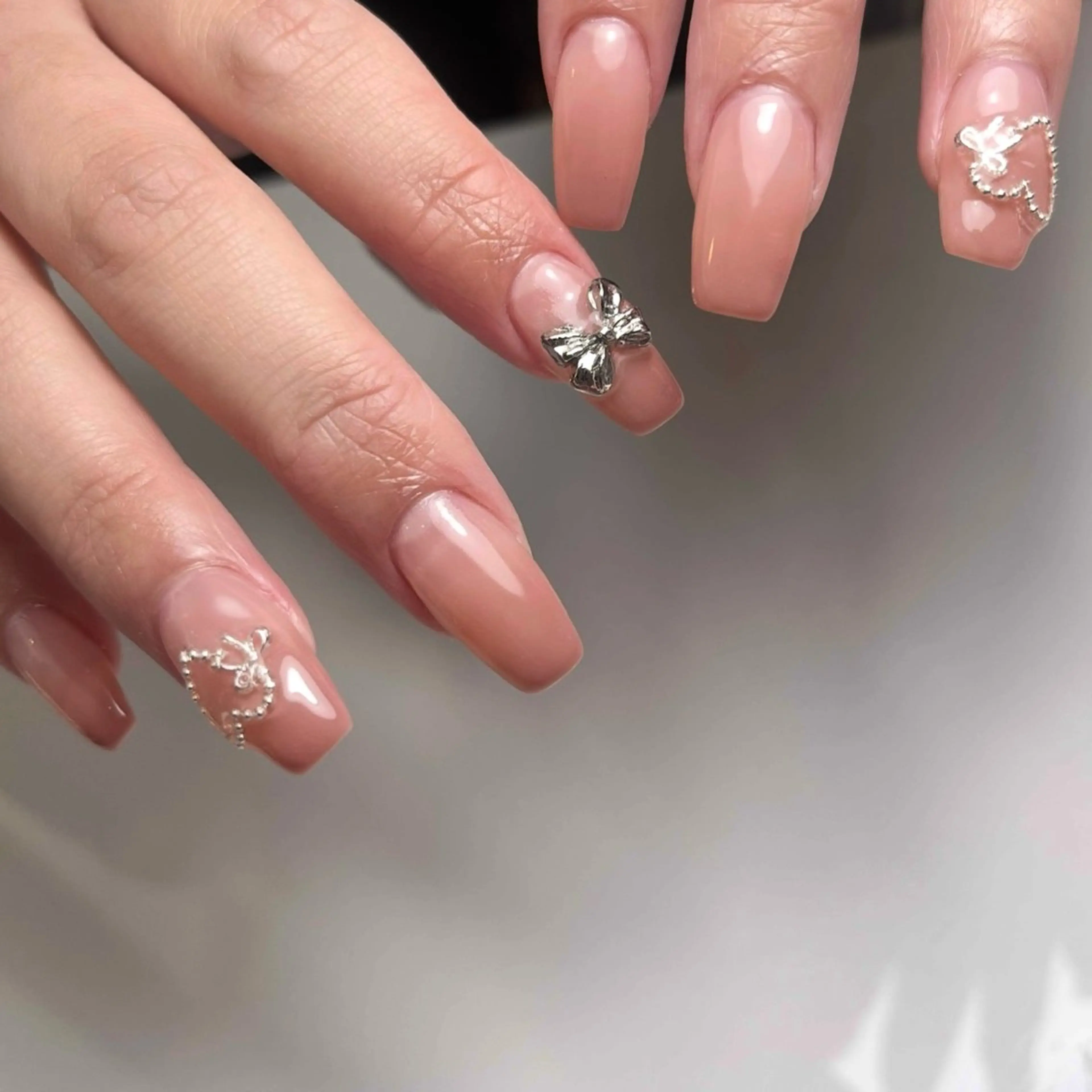 ネイル アートネイル グラデーション ピンク リボン ハンドネイル ballie／小野原 なつみのネイルデザイン