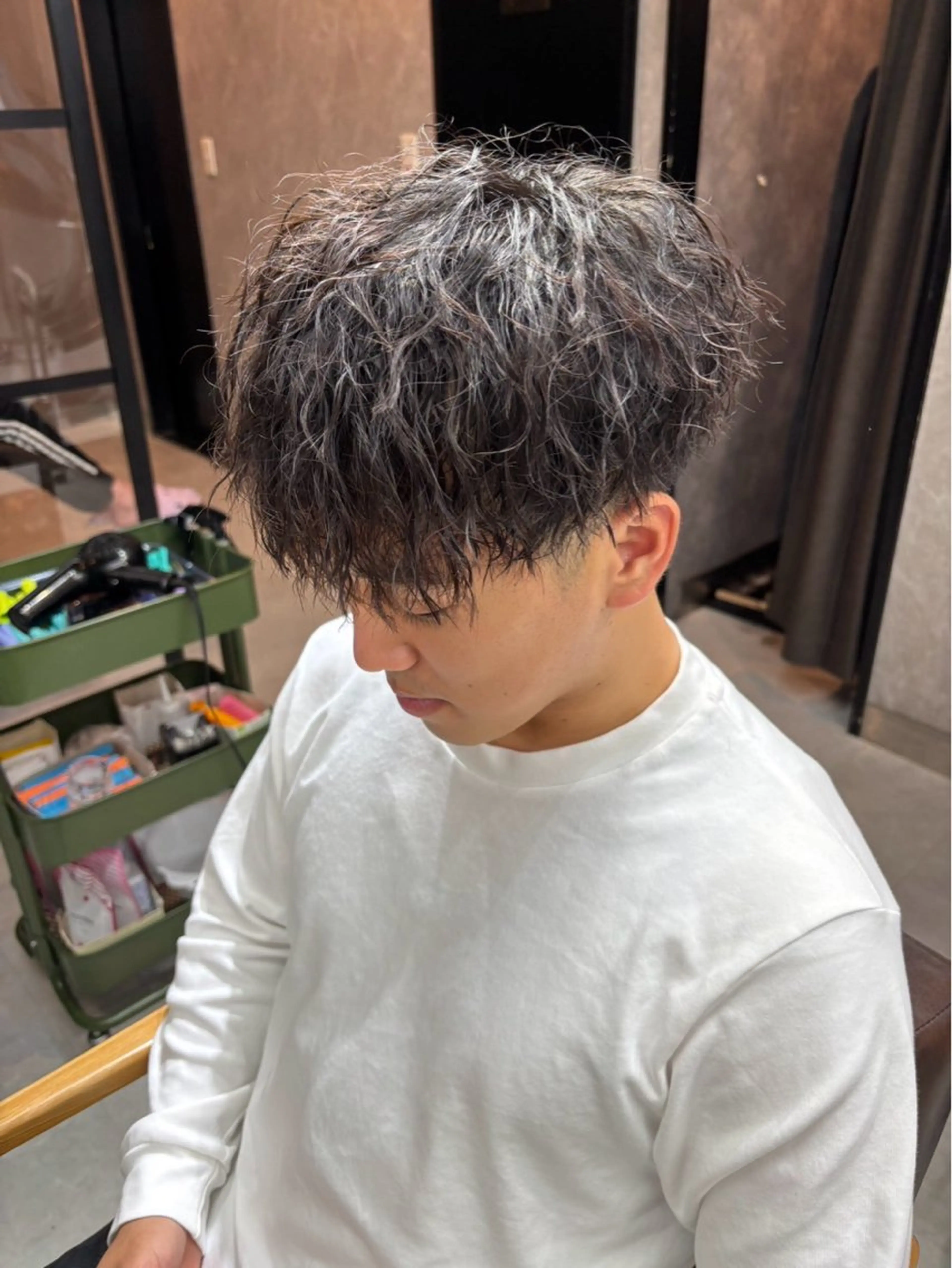 ショート Colore（コローレ）所属・顔タイプ/ダブルカラ ー/りりかのヘアスタイル