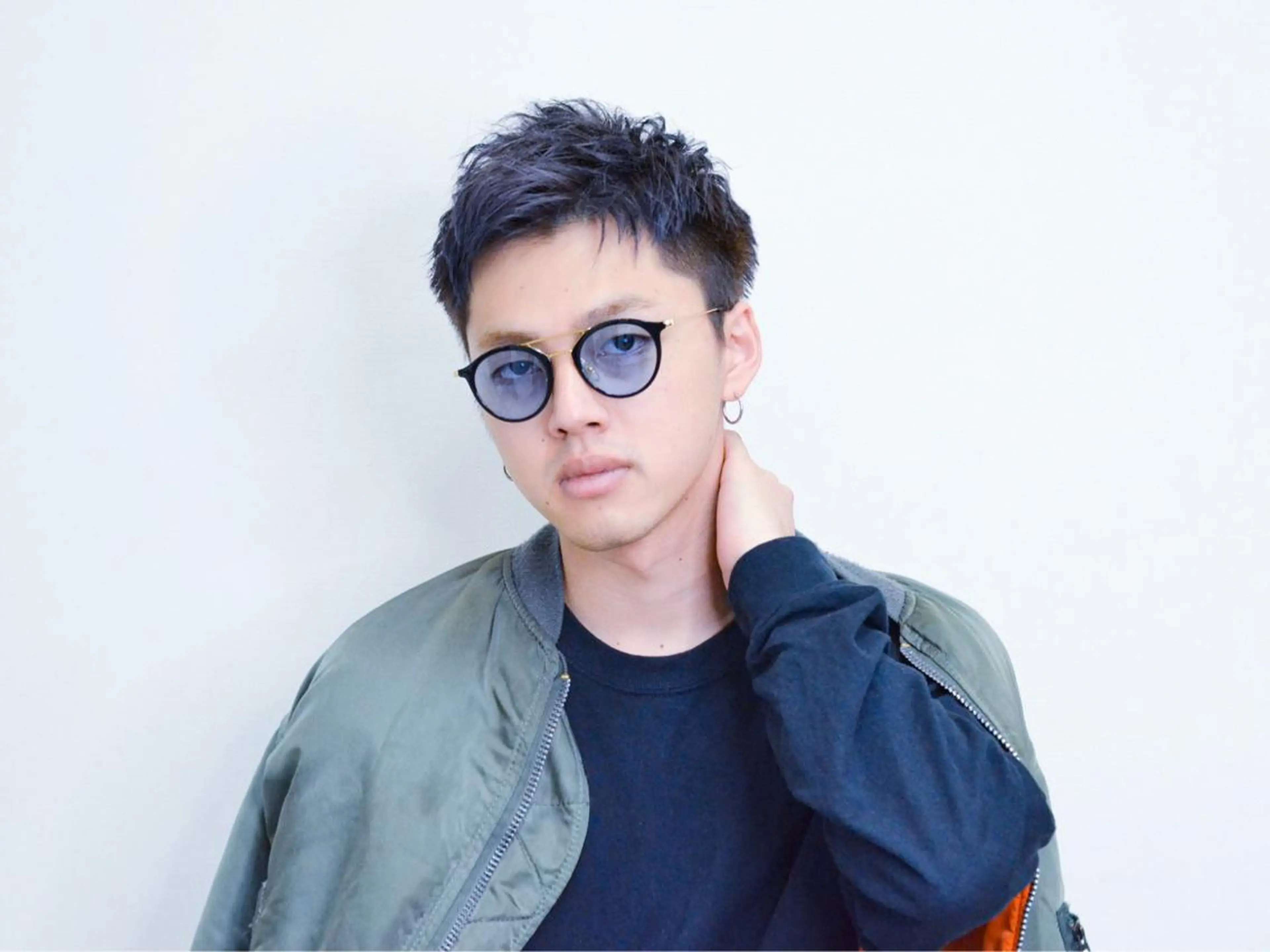 ショート レイヤー×縮毛矯正 深見 拓のヘアスタイル