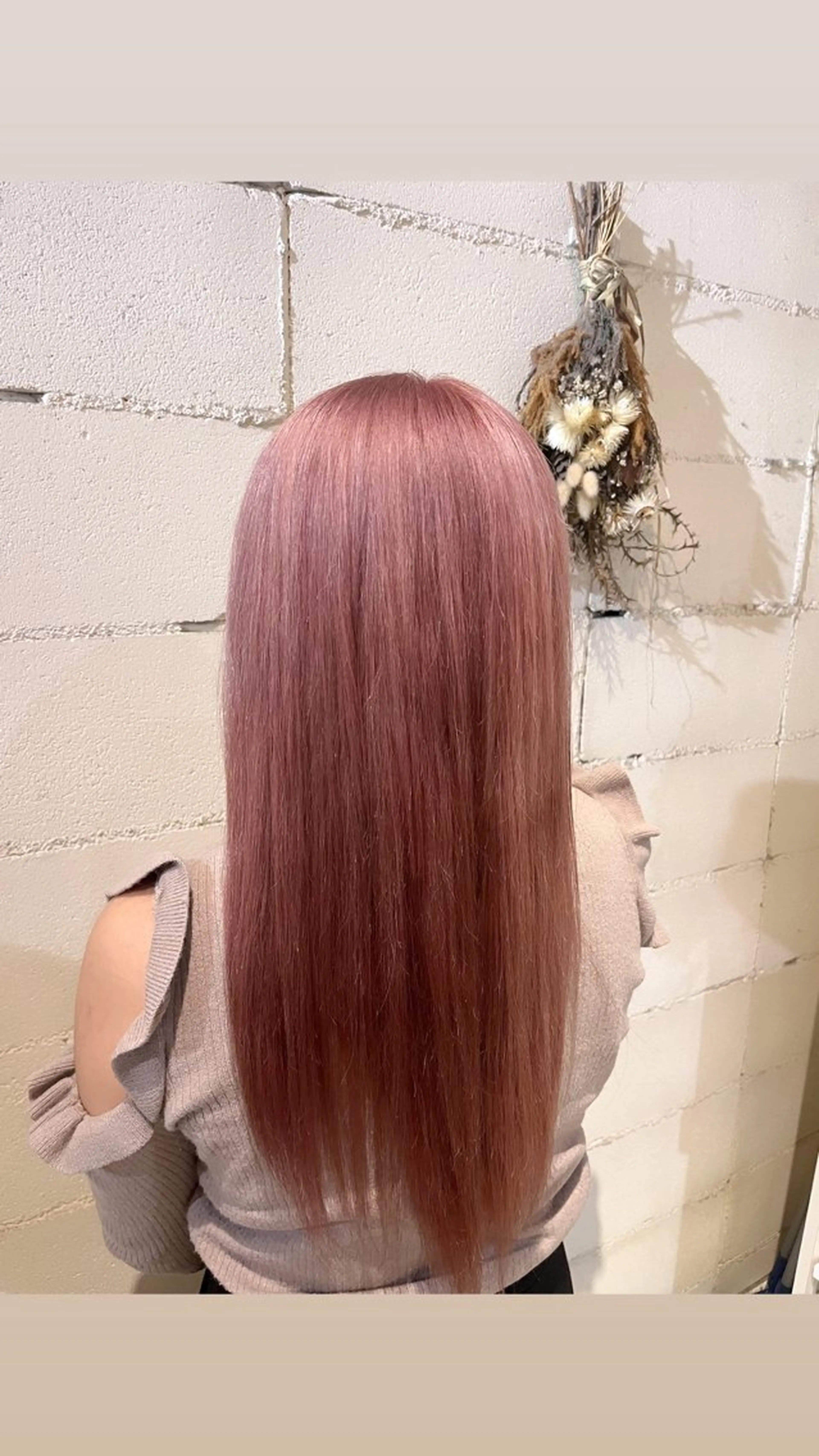 ロング カラー ブリーチ ダブルカラー ピンクカラー さとう ちほみ🐼のヘアスタイル