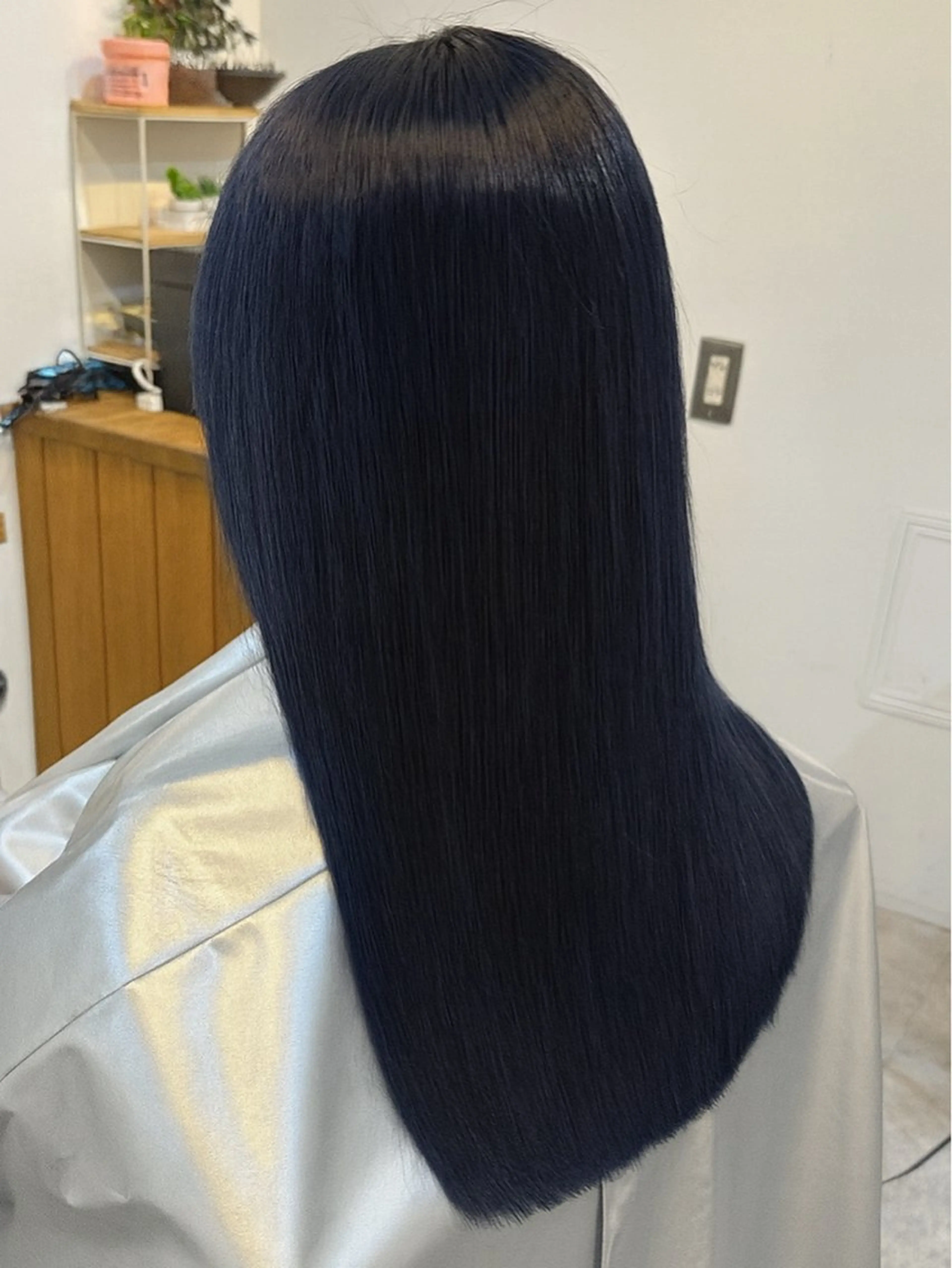 ロング カラー ブルーカラー ネイビーカラー カット ヘアカラー トリートメント 安藤 聖麻のヘアスタイル