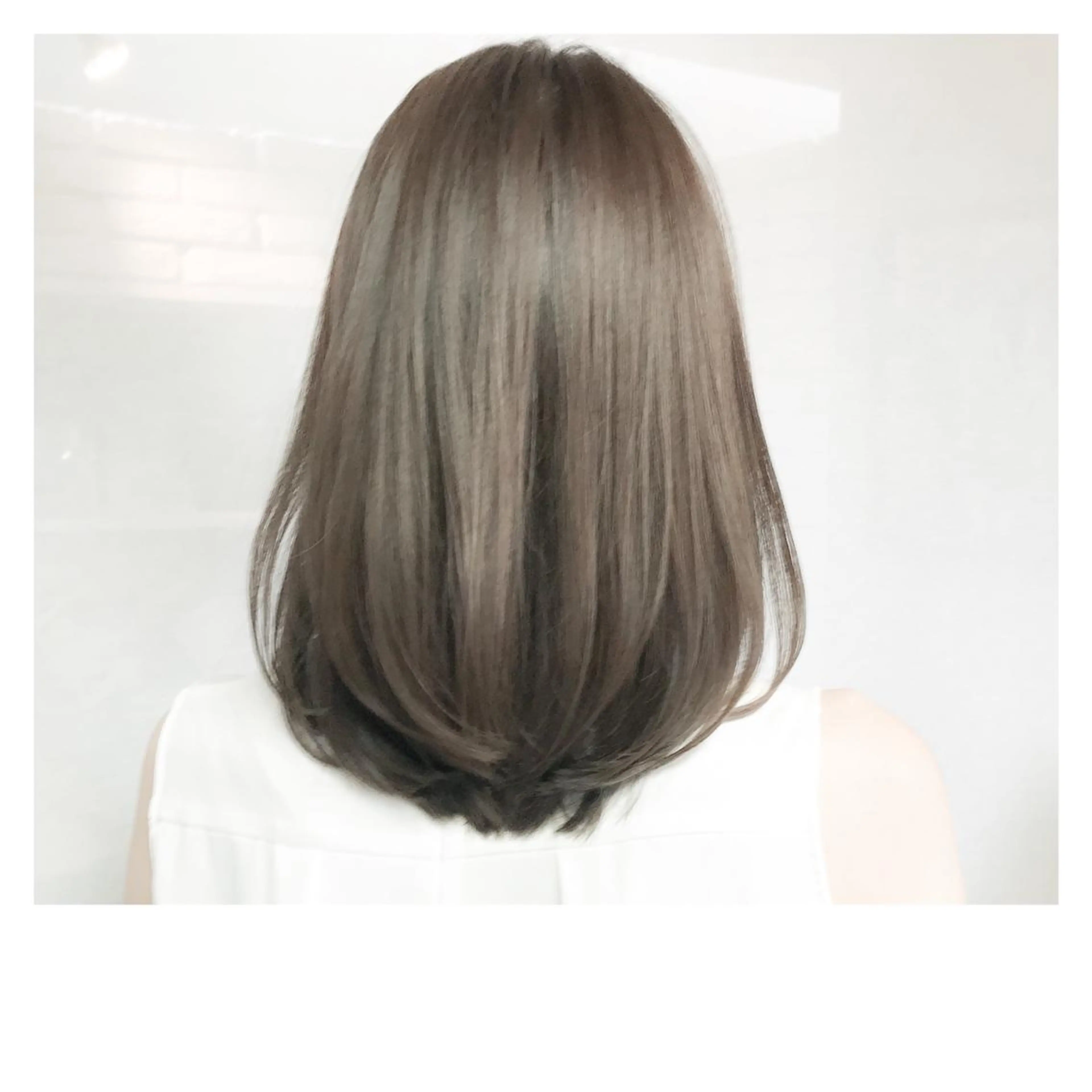 ミディアム カラー ベージュカラー clan五反田所属・髪質改善、縮毛矯正 店長浅野太郎のヘアスタイル