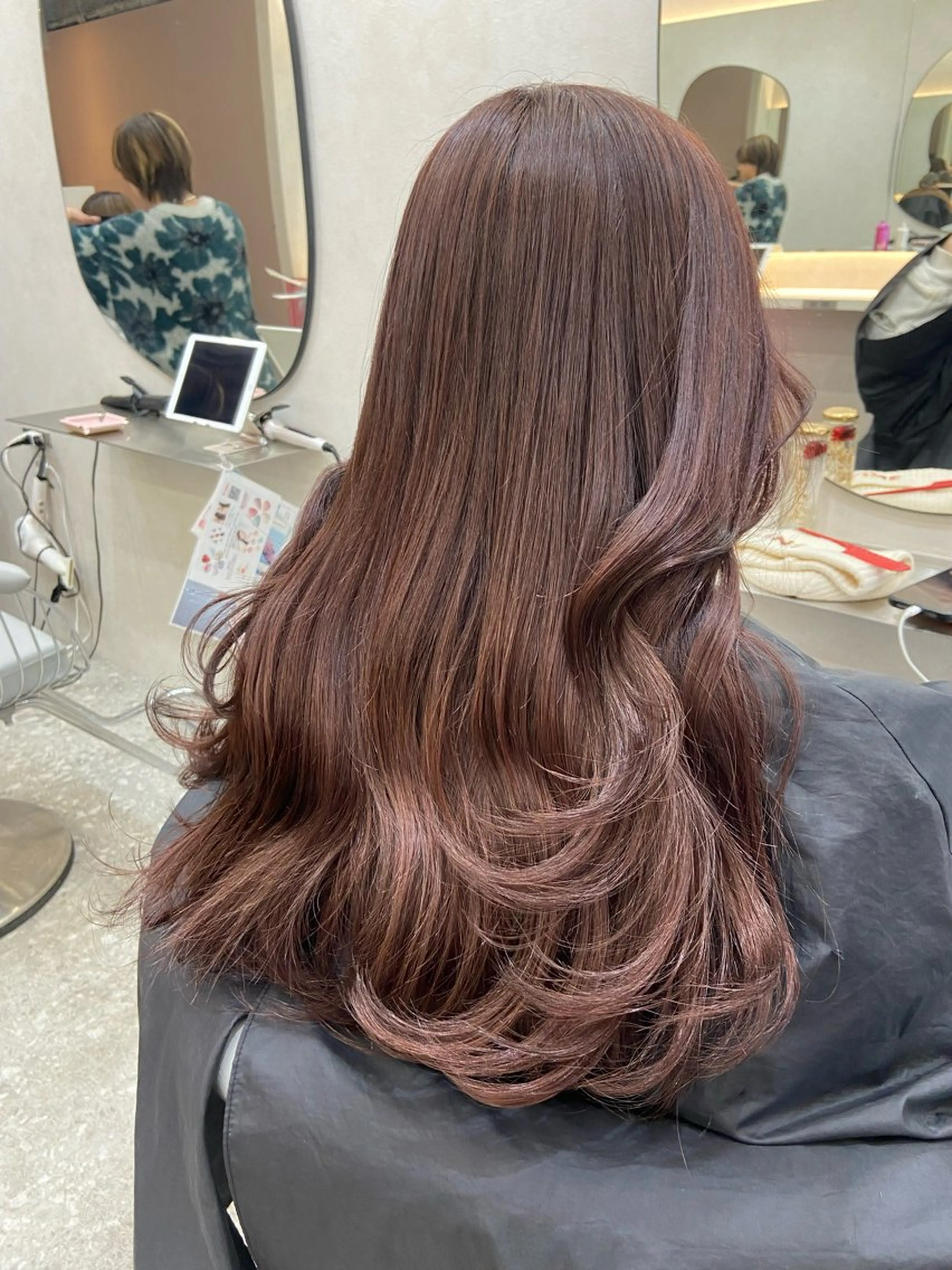 ロング カラー ブラウンカラー ラベンダーカラー くびれヘア 髪質改善 ヨシンモリ 新宿/韓国ヘア 中明度カラー/かやのヘアスタイル