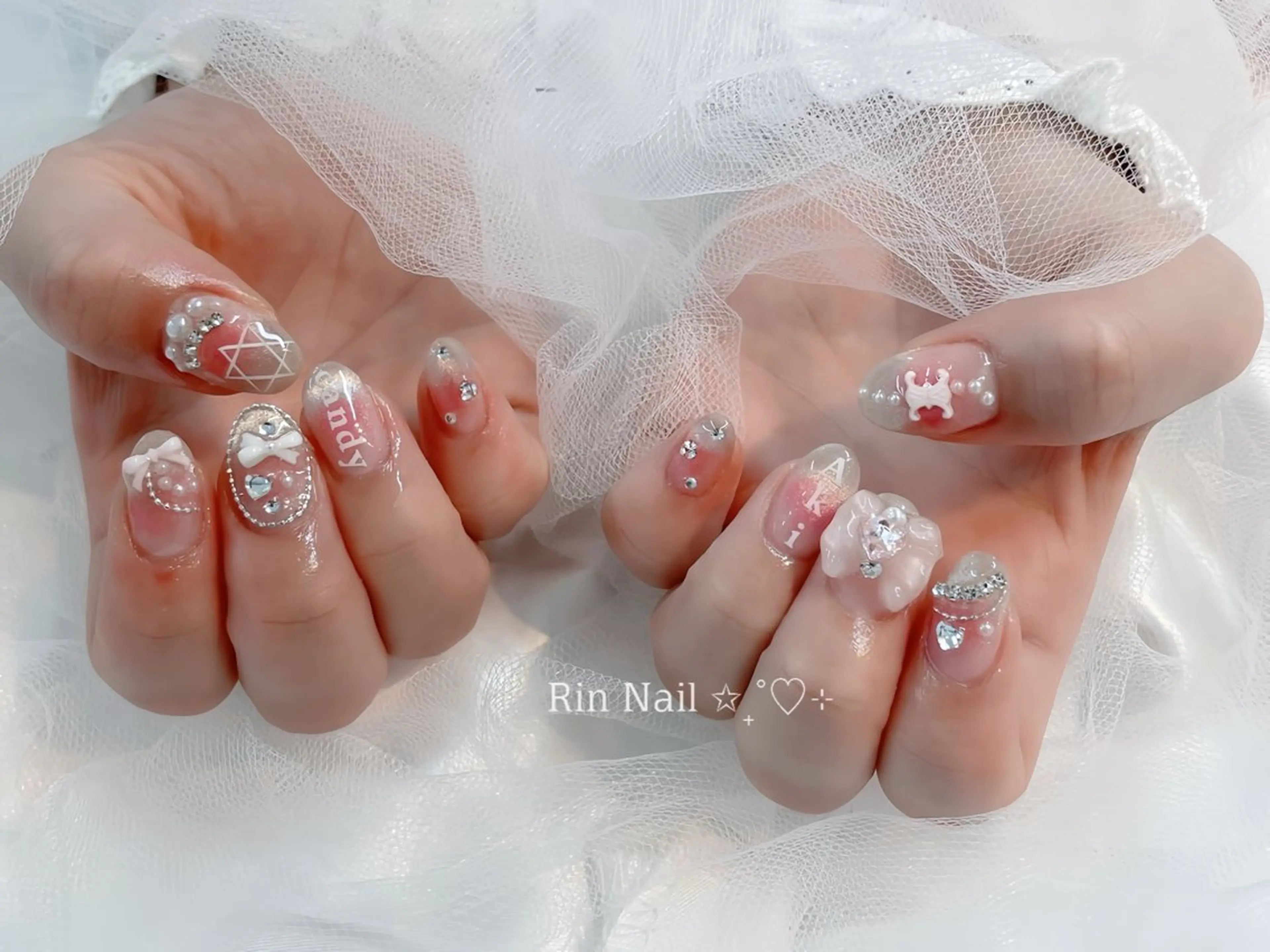 ネイル アートネイル チークネイル ジェルネイル ロングネイル マグネットネイル ハンドネイル Rin Nail 新大久保店のネイルデザイン