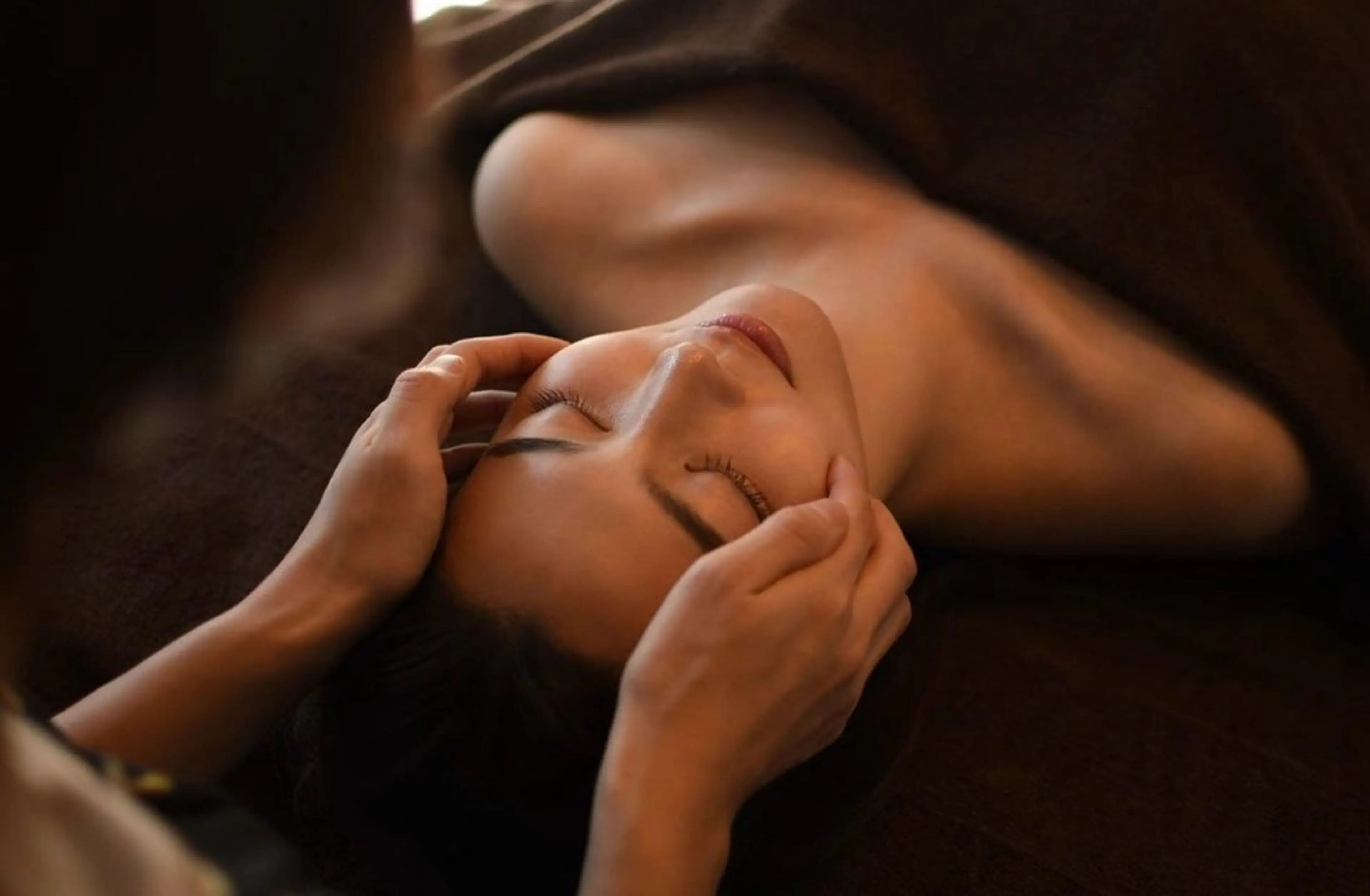 小顔矯正フェイシャル【人気NO.１】60%OFF☆頭蓋骨矯正＋小顔矯正コルギ/首肩マッサージ付きの写真