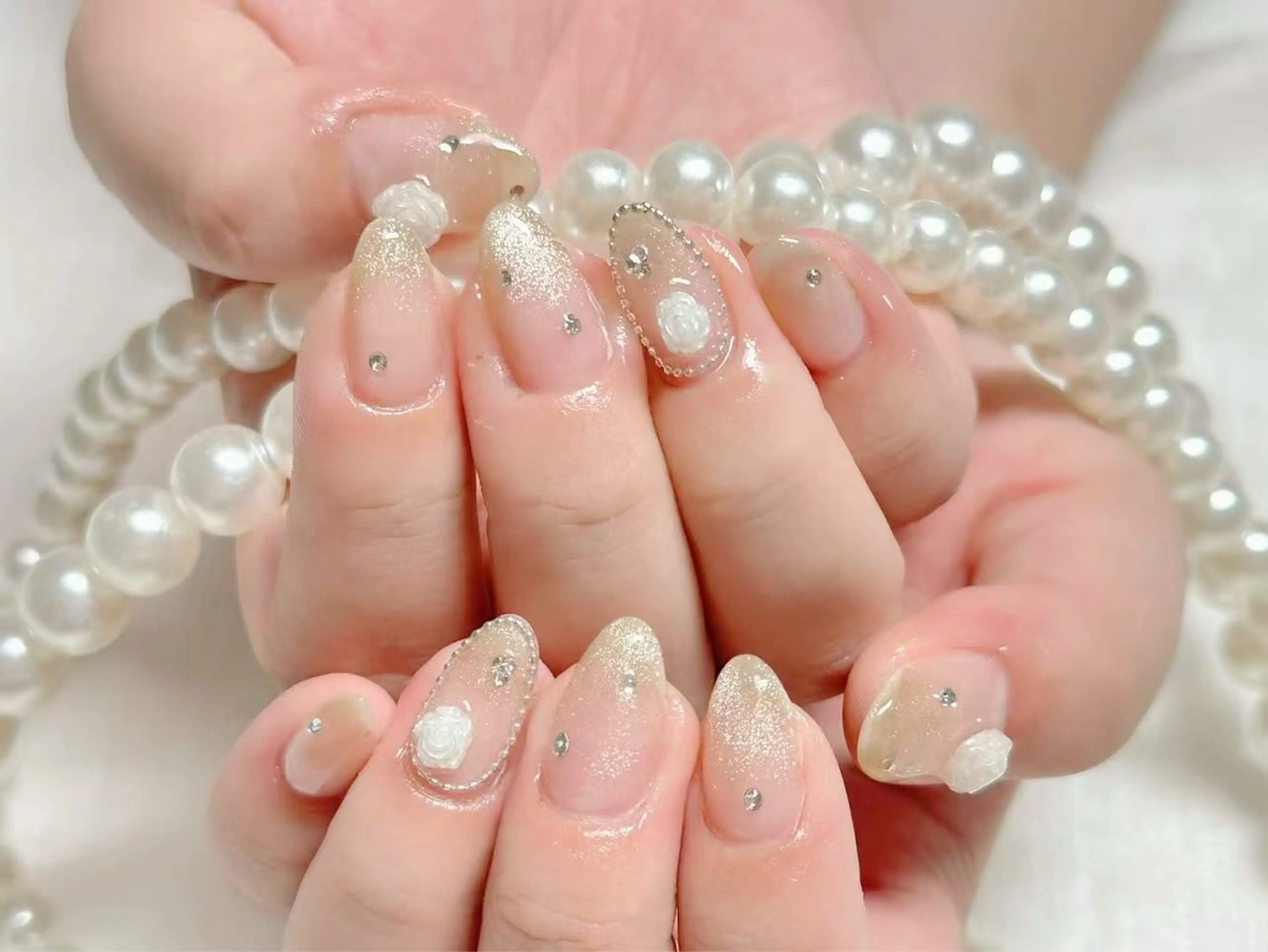 ネイル オーロラネイル 長さ出し フレンチネイル ガーリー キラキラネイル RIn 🎀のネイルデザイン
