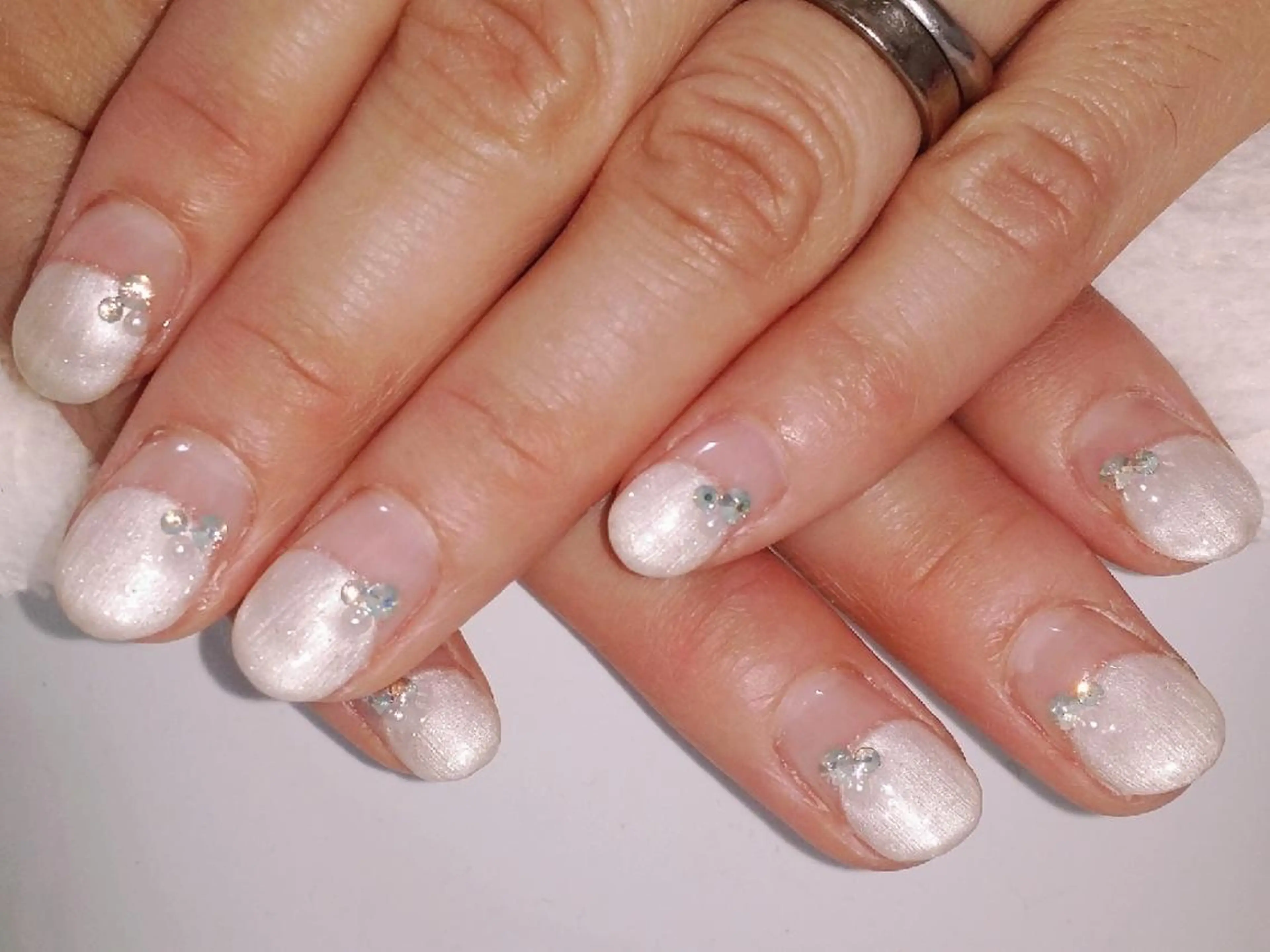 ネイル フレンチネイル シンプルネイル ホワイト ハンドネイル フットネイル trees_ nailのネイルデザイン