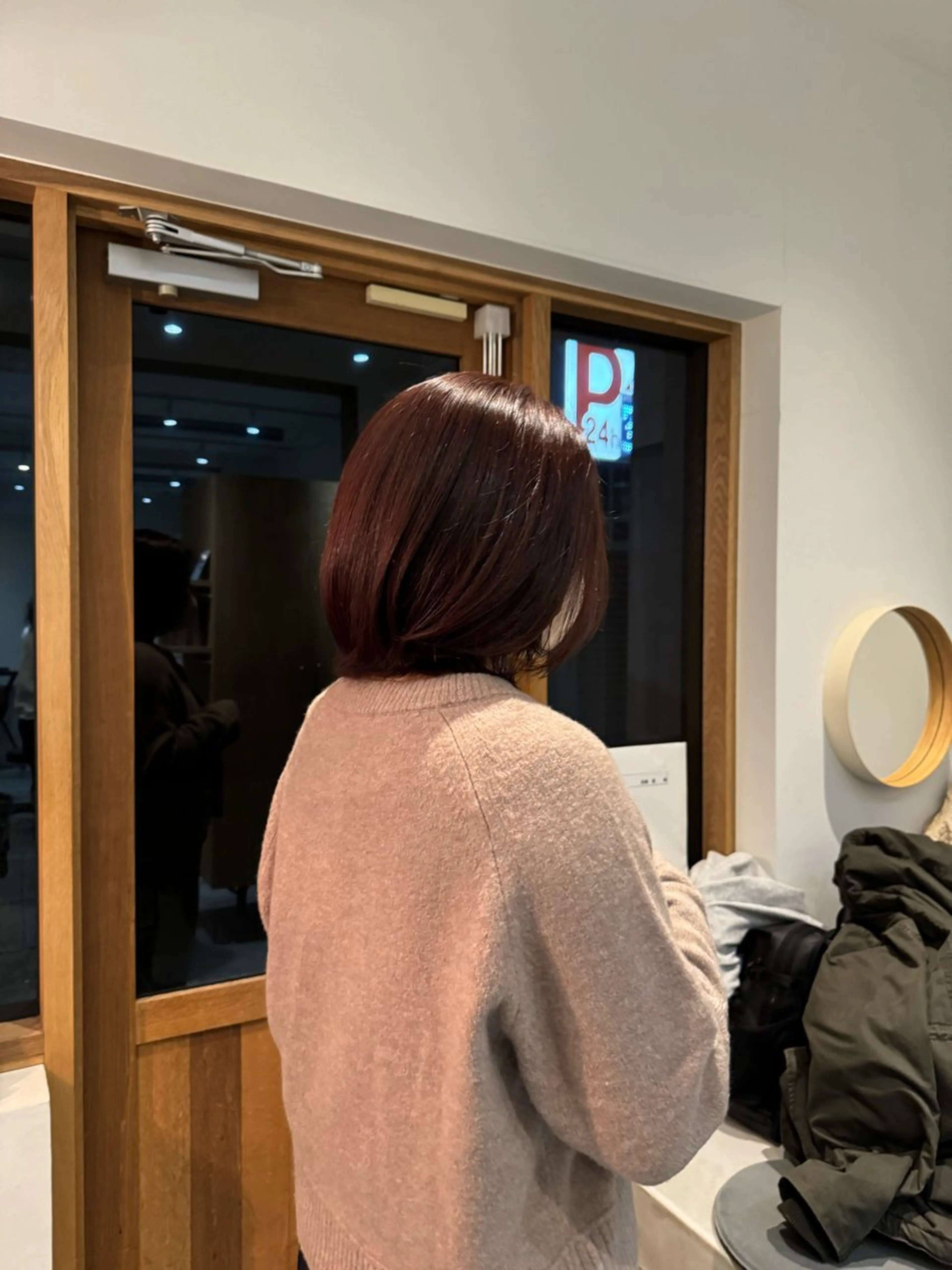 ミディアム カラー ヘアカラー hina 🛋️ブリーチカラーのヘアスタイル