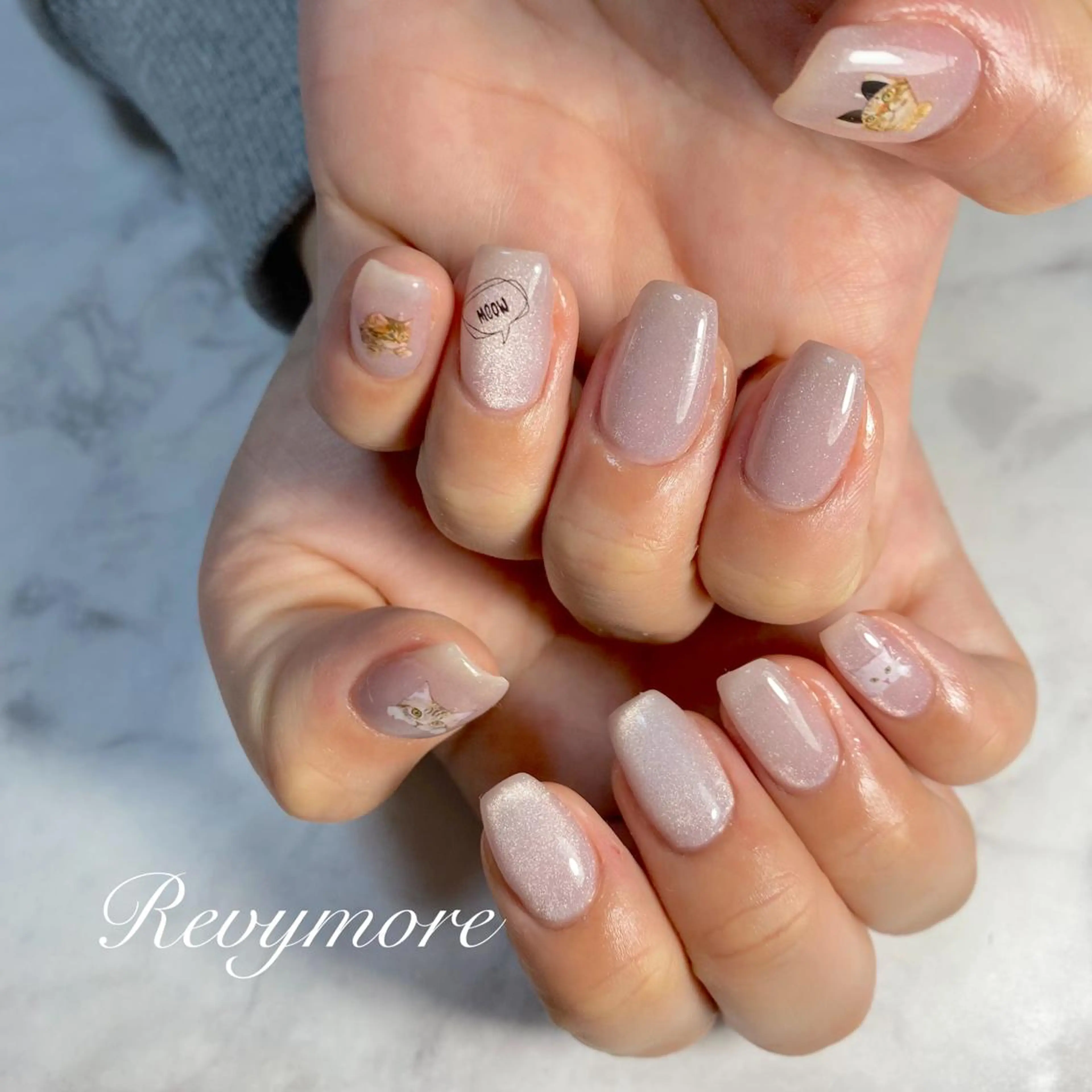 ミディアム ネイル 韓国風ヘア ジェルネイル キラキラネイル 韓国ネイル マグネットネイル nail salon Revymore所属・nail salon Revymoreのネイルデザイン