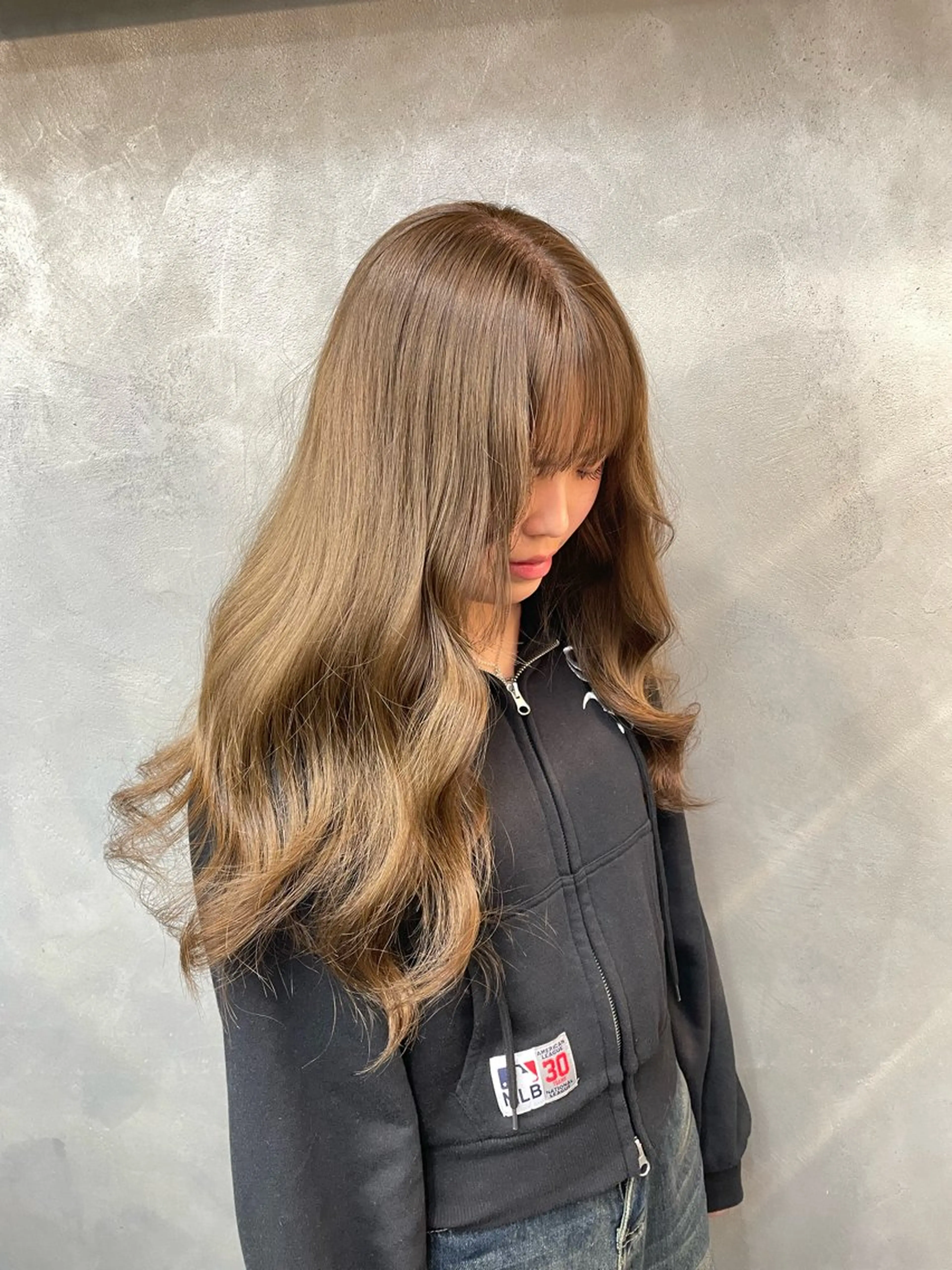 ロング カラー ベージュカラー ブリーチ ヘアカラー TNB TOKYO所属・エクステ/コーンロウ KURUMI⛓️🔥のヘアスタイル